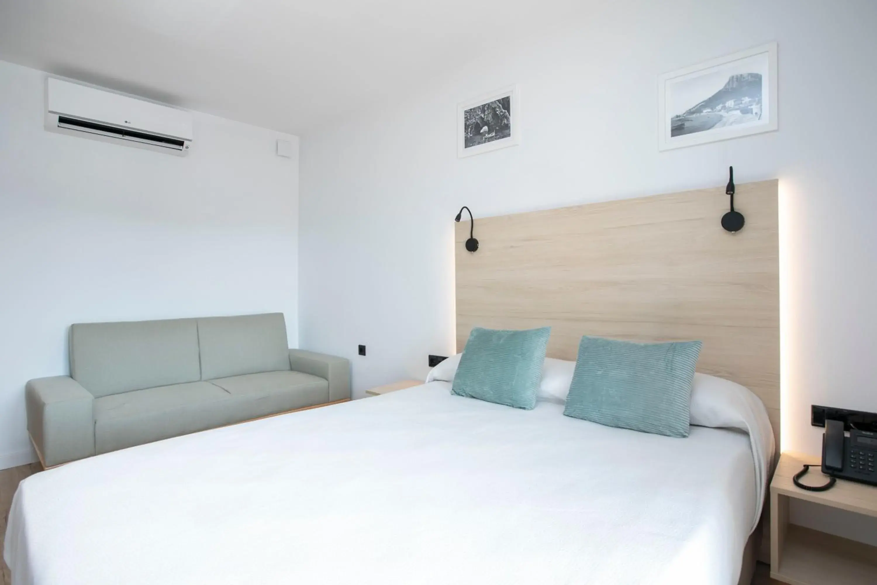 Comfort Triple Room in Hotel Coral Boutique by gaiarooms Comfort Triple Room in Hotel Coral Boutique by gaiarooms