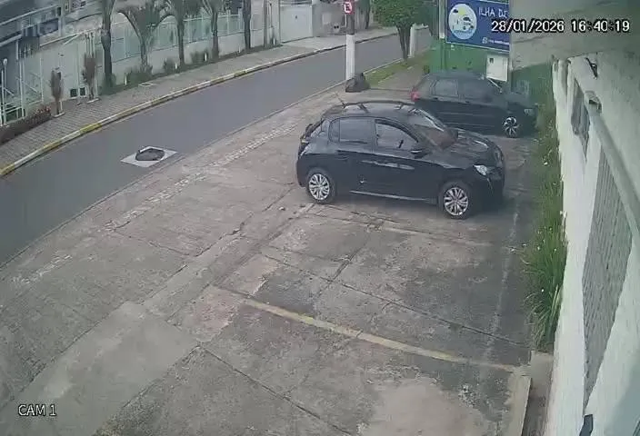 Parking in Pousada Ilha de Santorini