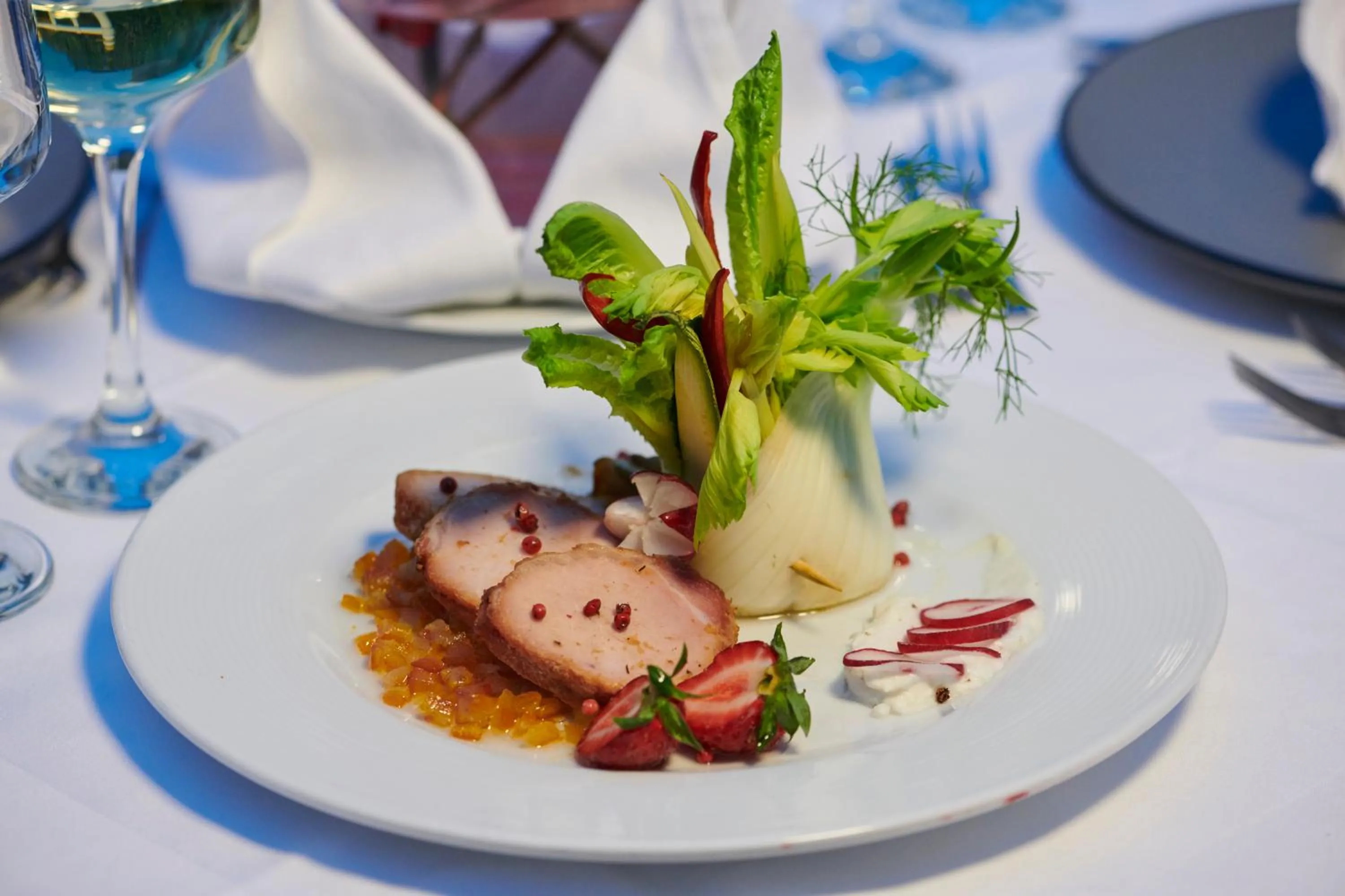 Restaurant/places to eat in Crystal City Hotel