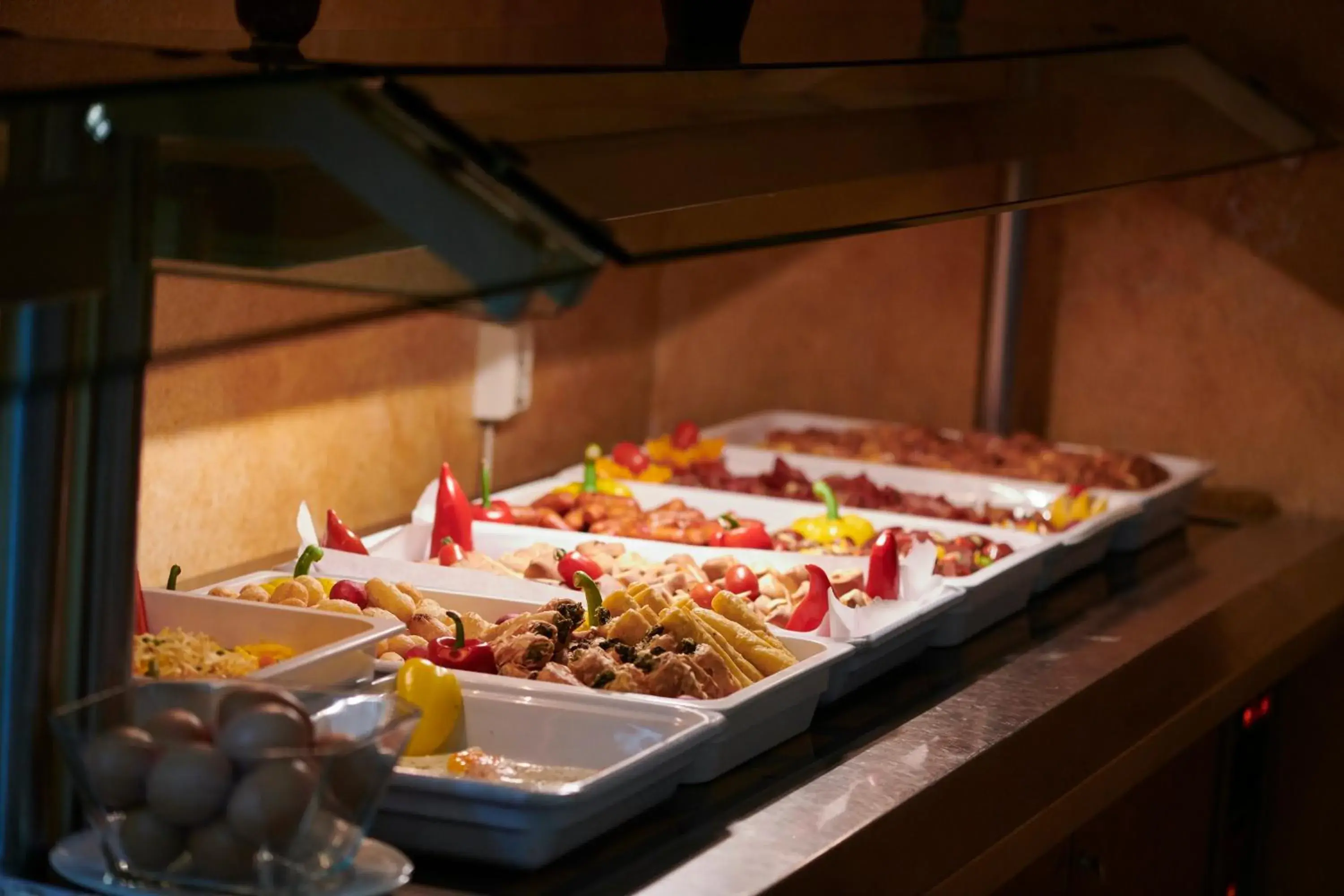 Restaurant/places to eat in Crystal City Hotel Restaurant/places to eat in Crystal City Hotel