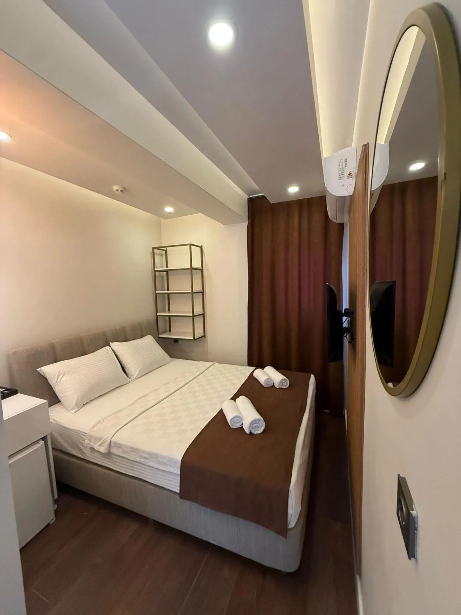 Bedroom, Bed in Royal Dream's Hotel