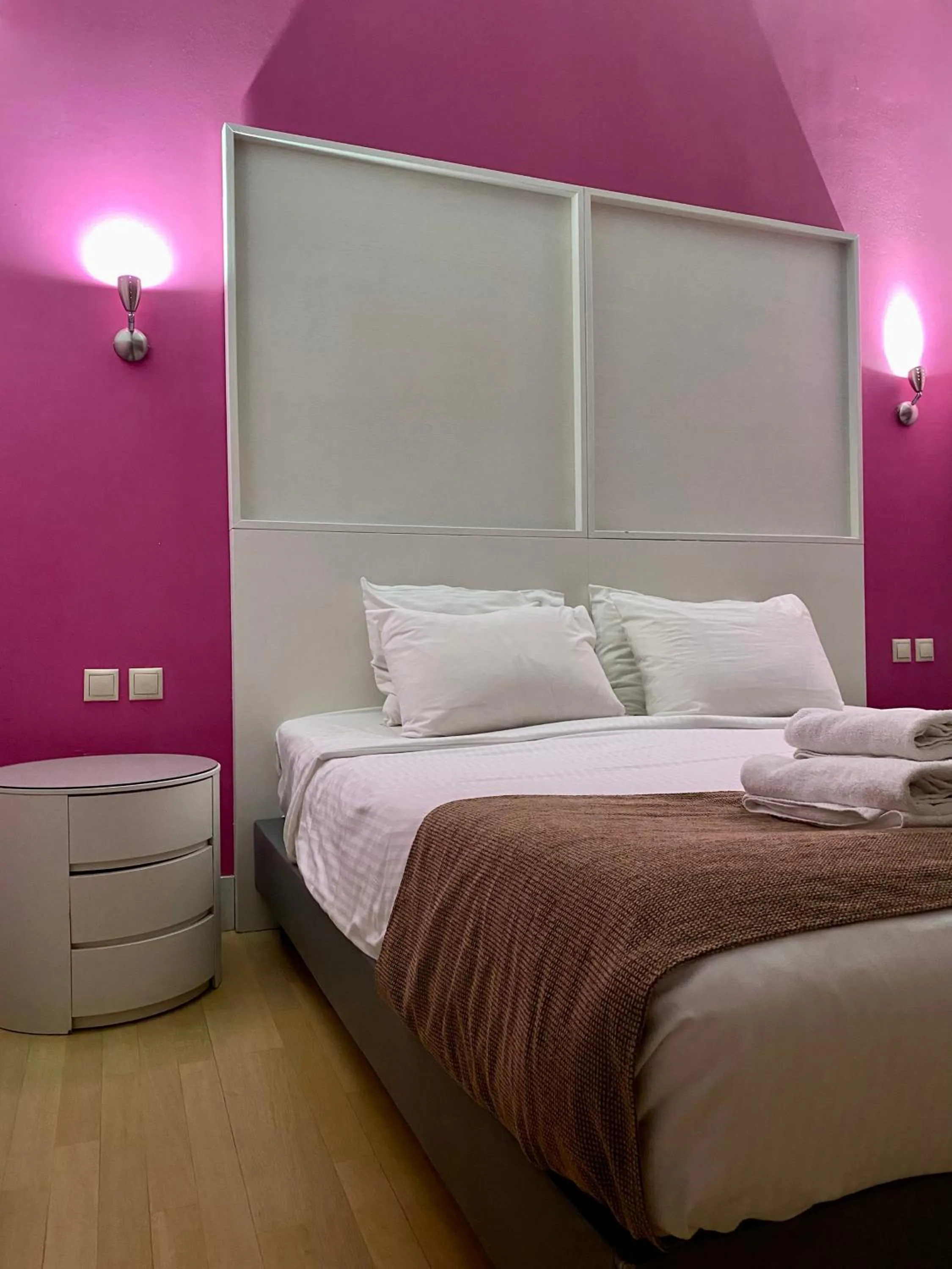 Bed in Art Hotel Athens