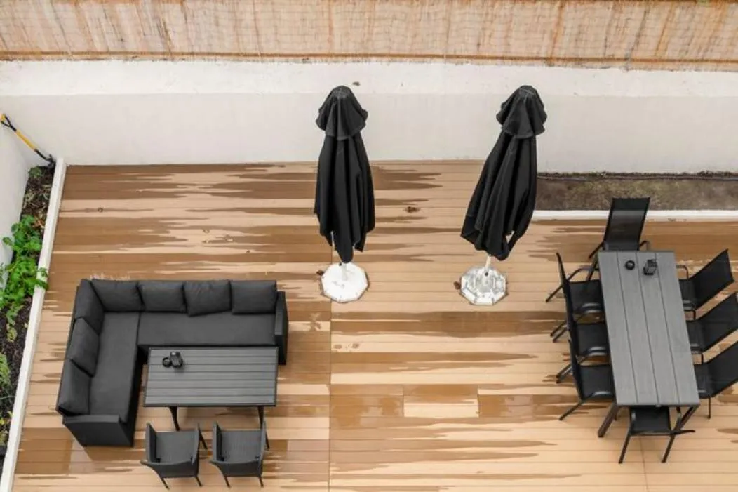 Patio in Skiathou 12 Contemporary Residences