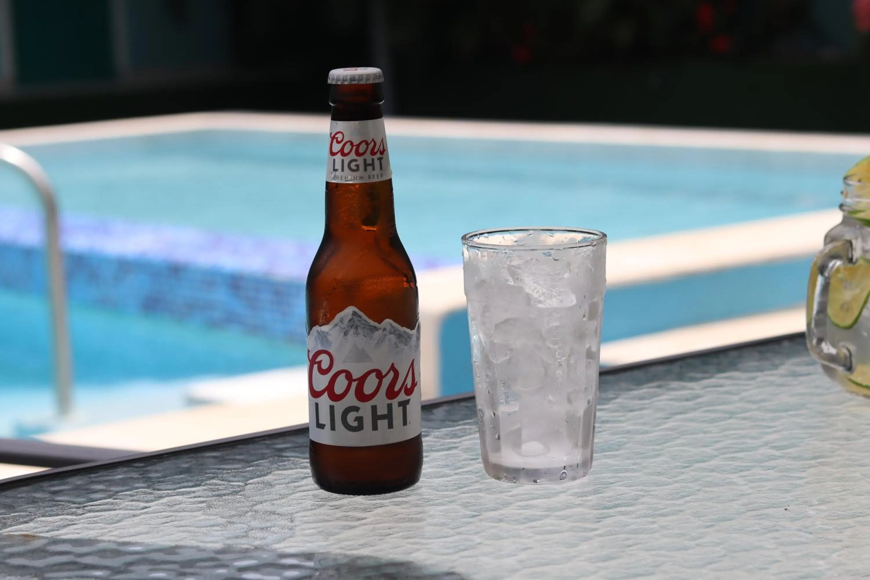 Food and drinks in Pacific Coast Hotel