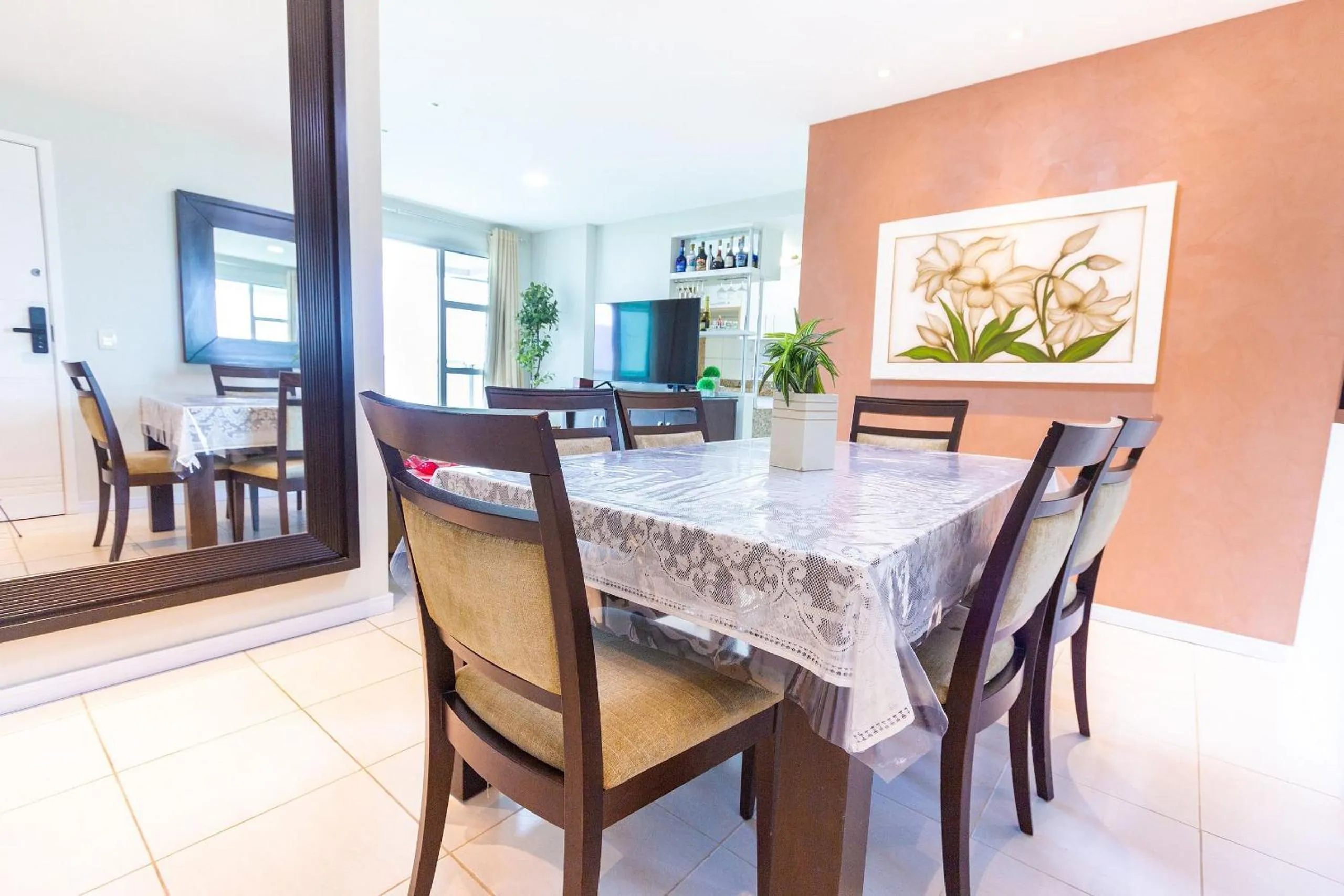 Dining area in Confortável apto 2Qtos c/ Varanda e Vista Mar