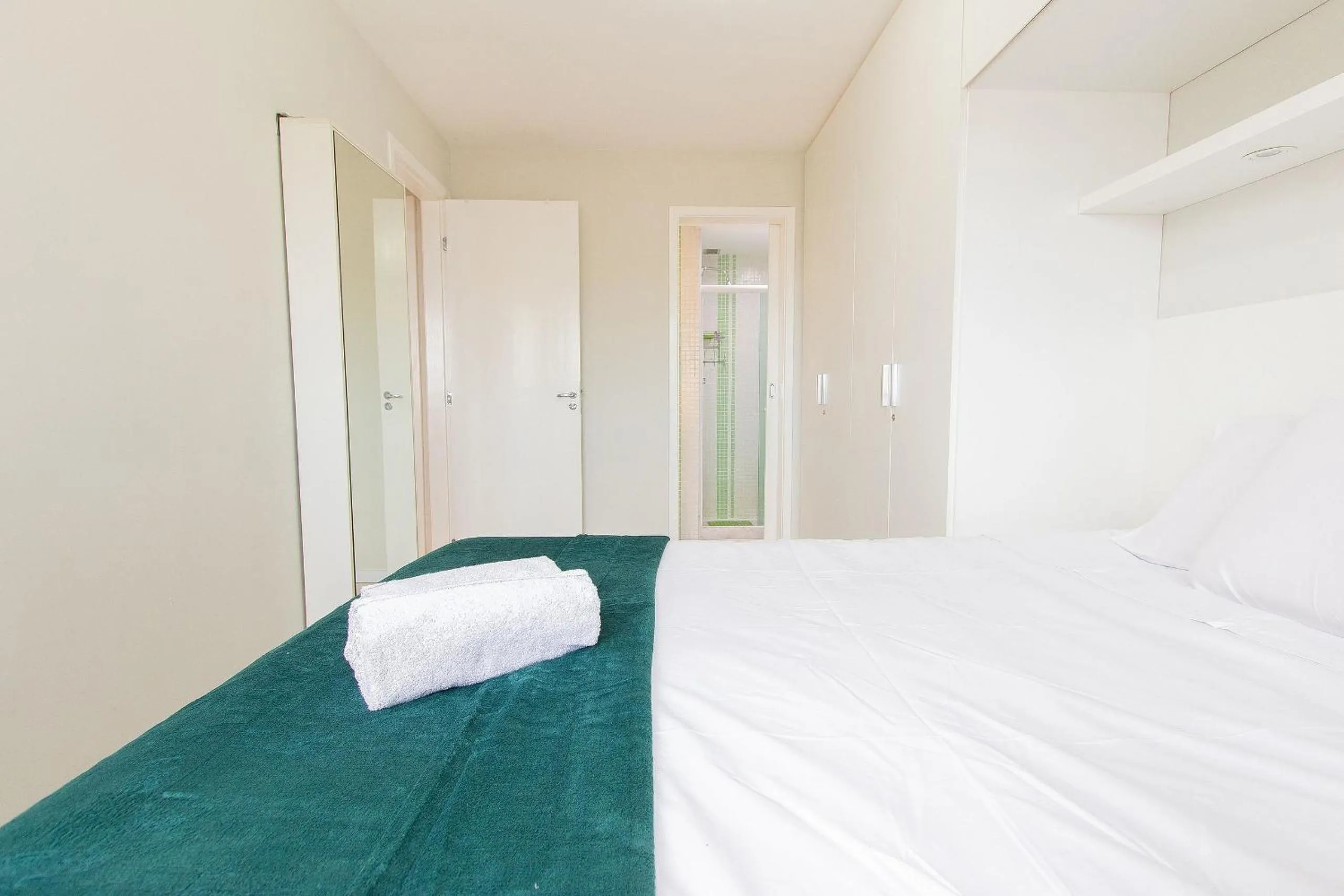 Bed in Confortável apto 2Qtos c/ Varanda e Vista Mar