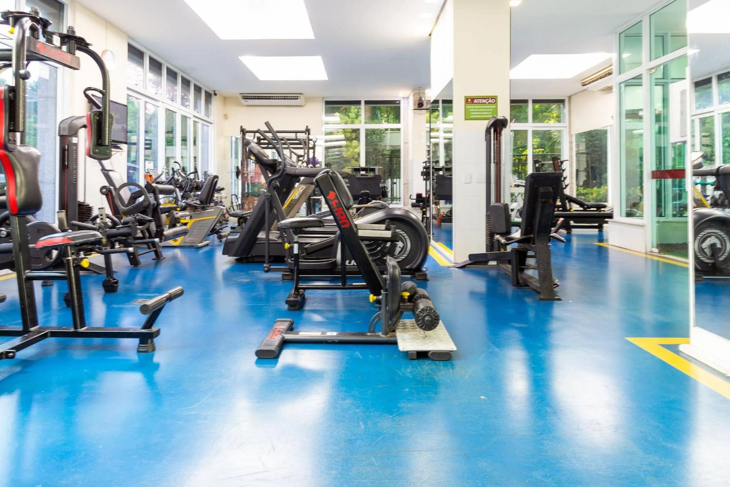 Fitness centre/facilities in Confortável apto 2Qtos c/ Varanda e Vista Mar