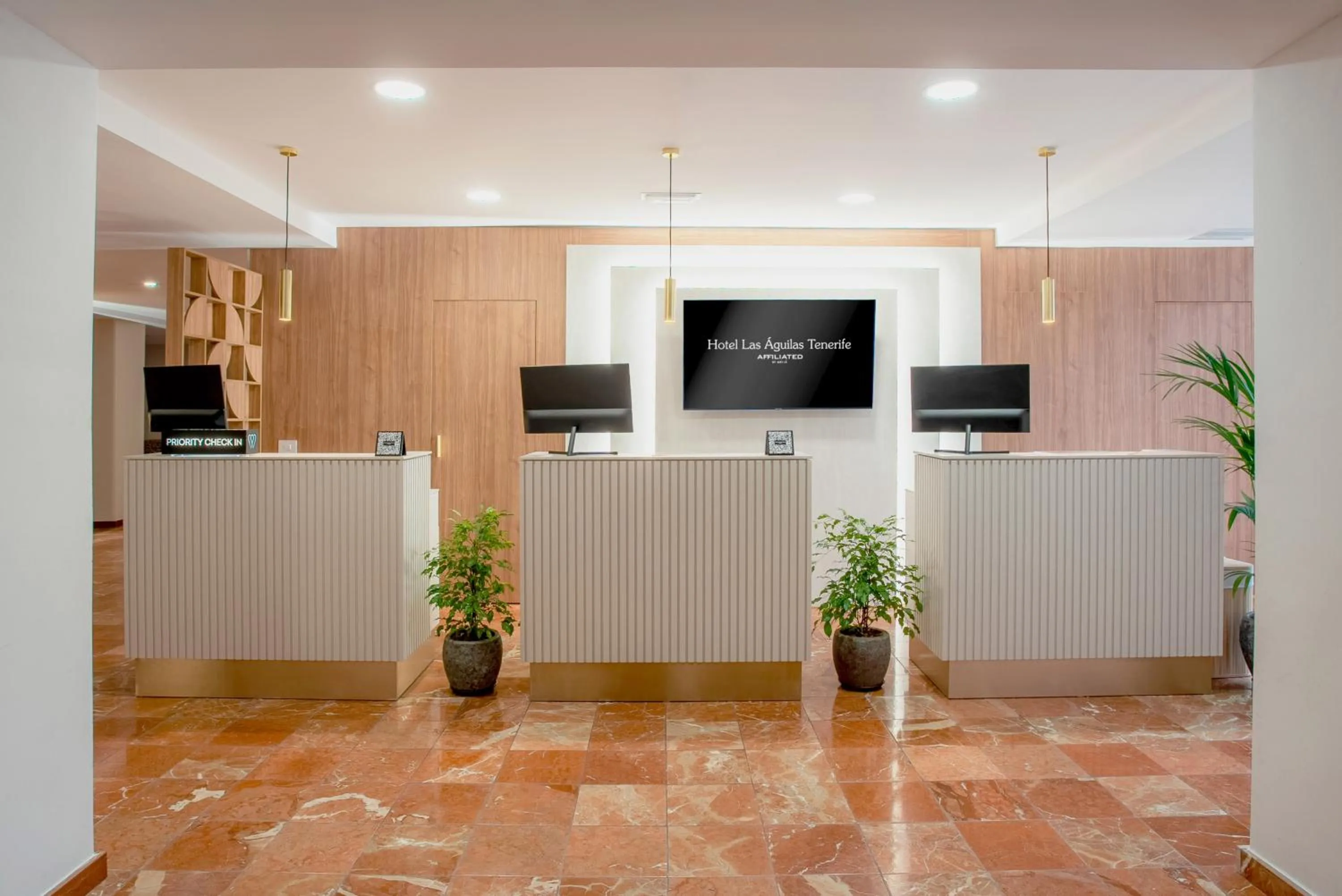 Lobby or reception in Hotel Las Águilas Tenerife, Affiliated by Meliá