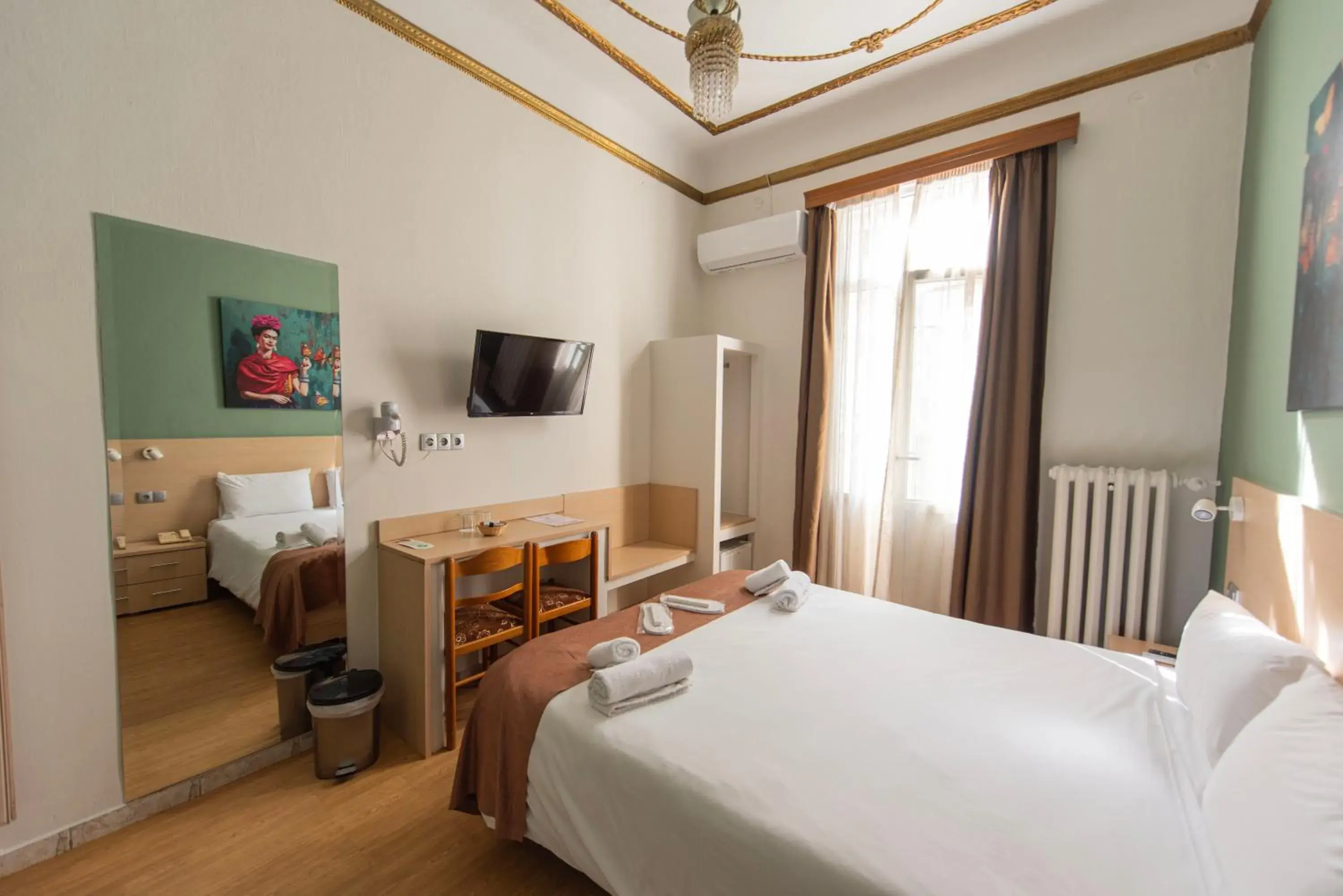 Bed in Nea Metropolis Bed in Nea Metropolis