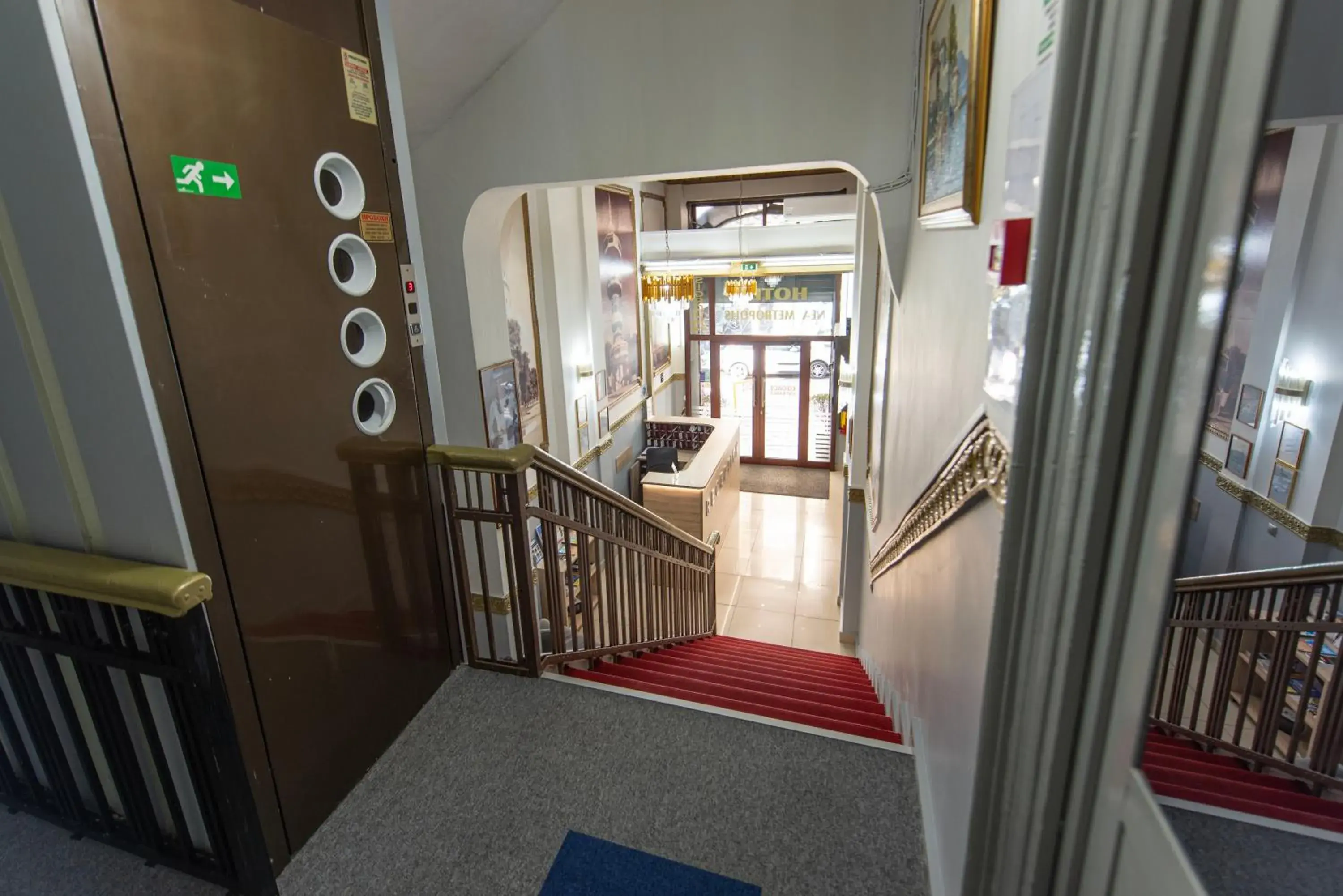 Property building in Nea Metropolis Property building in Nea Metropolis