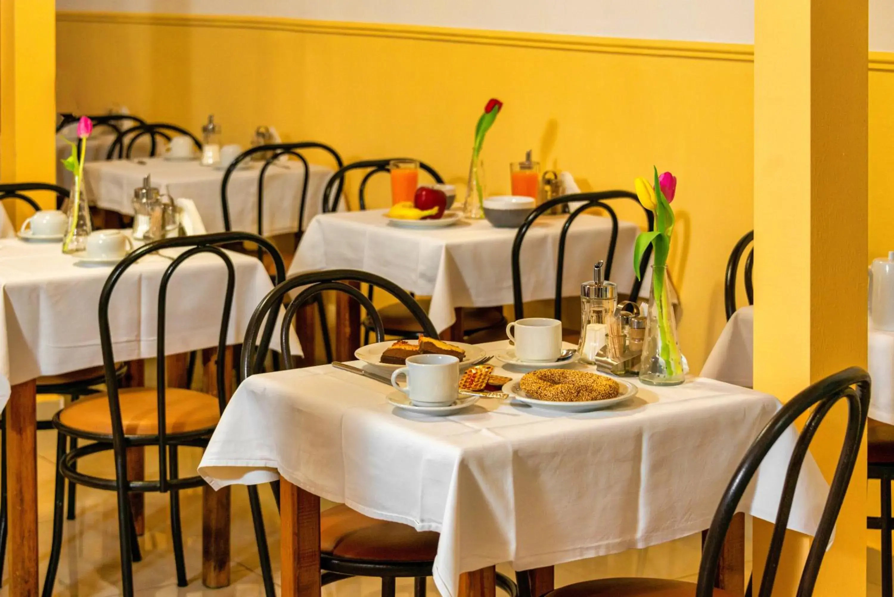 Breakfast in Nea Metropolis Breakfast in Nea Metropolis