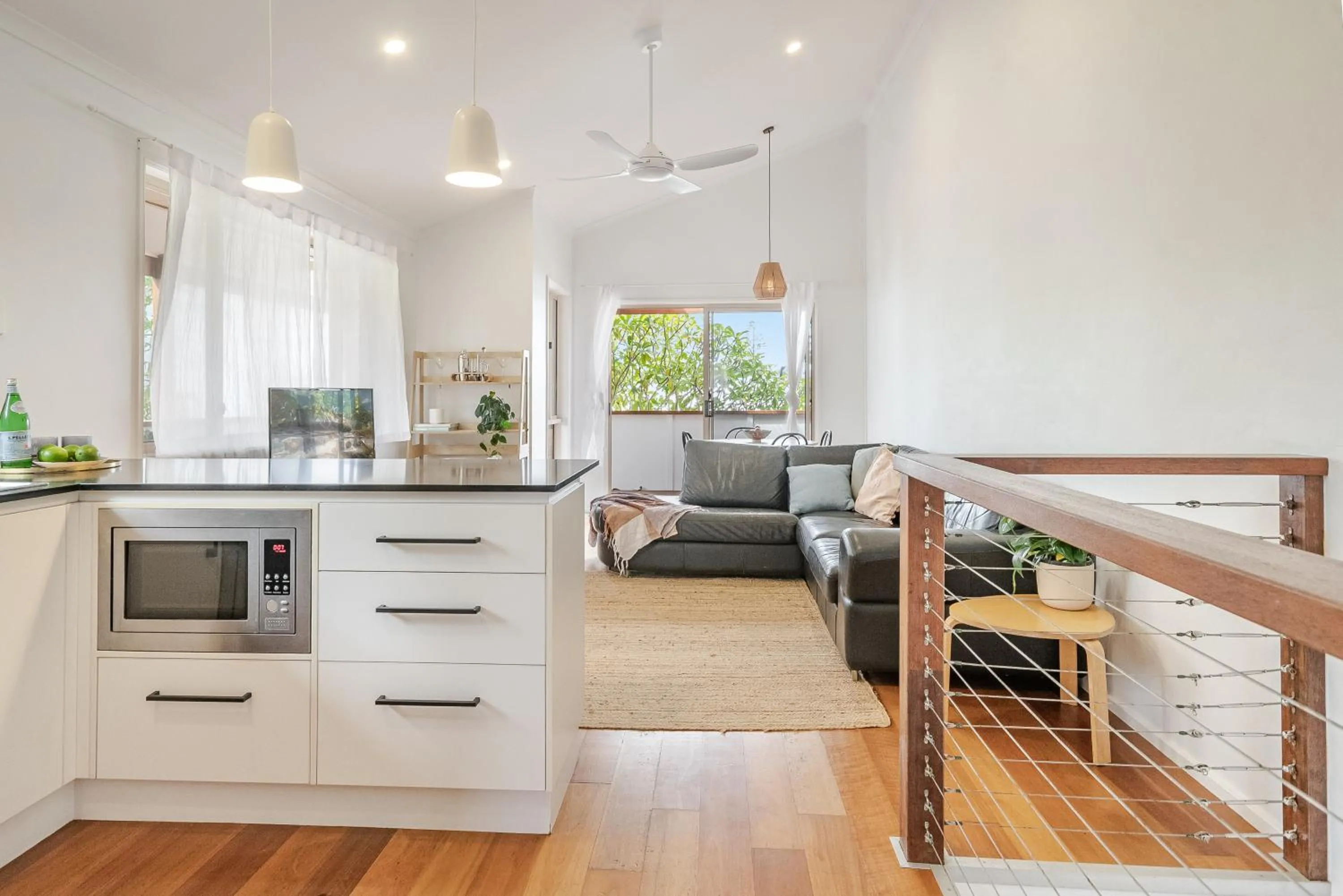 Lennox Beach Oasis 3 Bedrooms in town