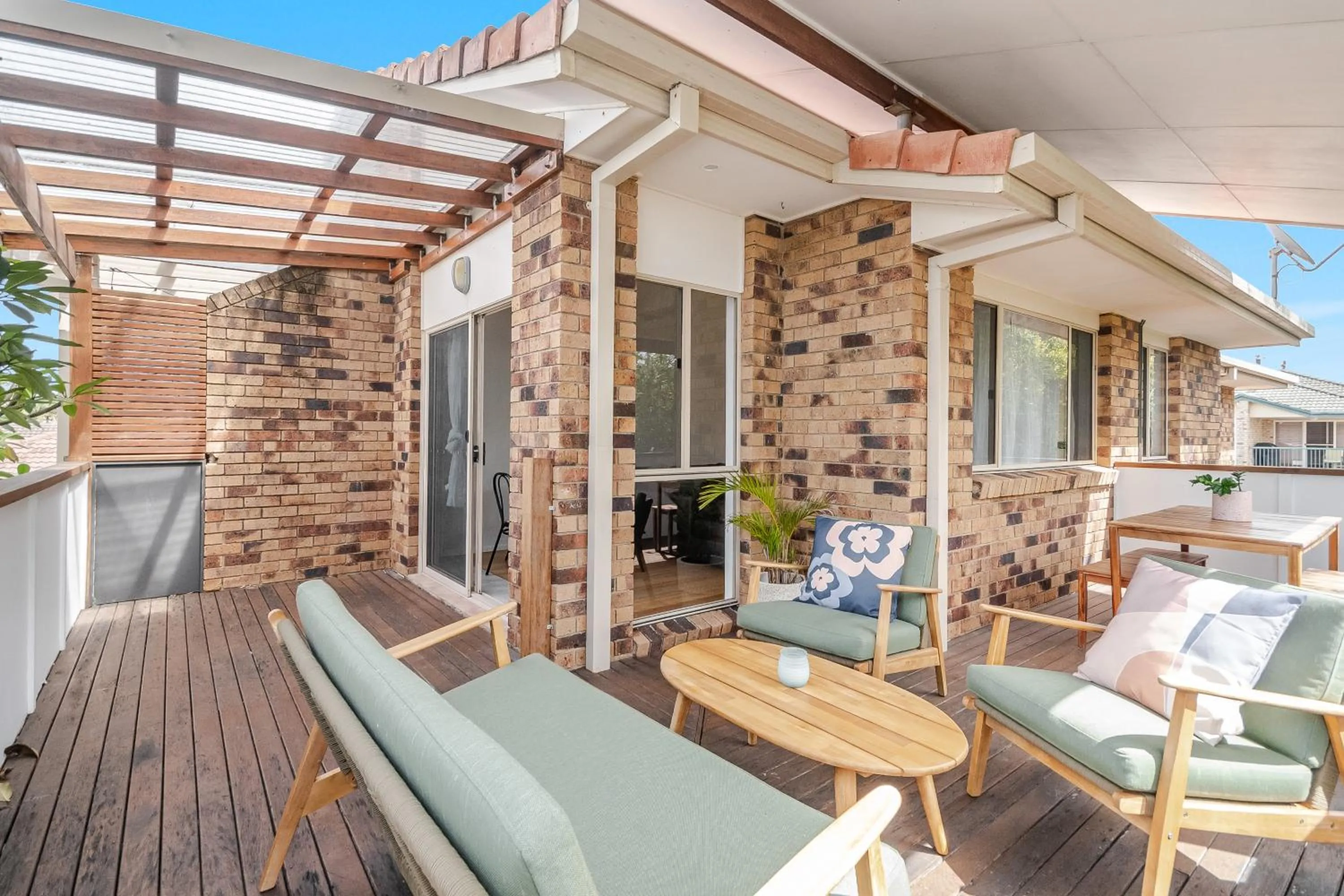 Lennox Beach Oasis 3 Bedrooms in town
