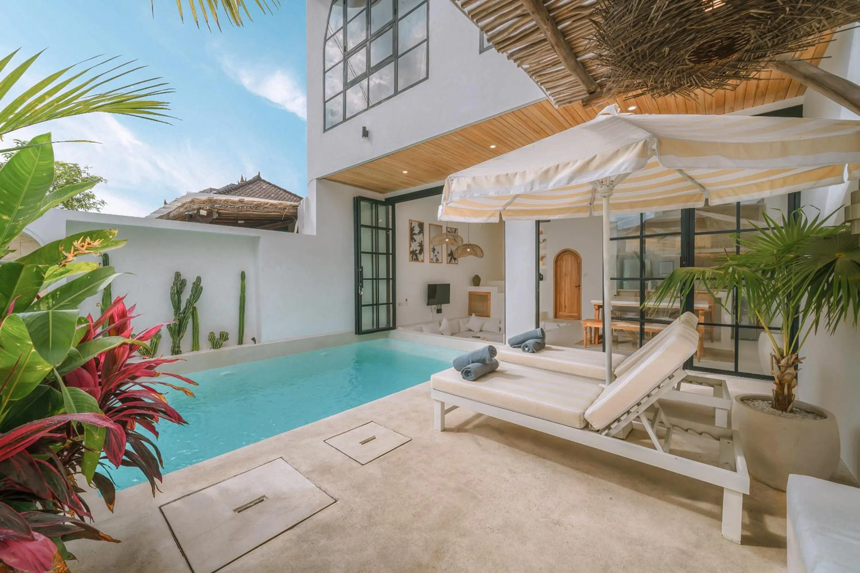 Villa Sunset and Sunrise - 2BR elegant villa in Central Canggu