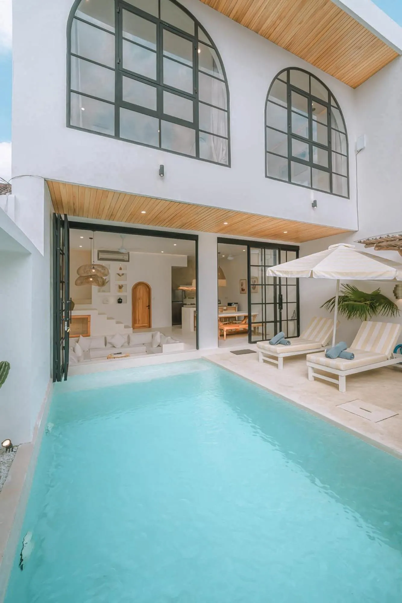 Villa Sunset and Sunrise - 2BR elegant villa in Central Canggu