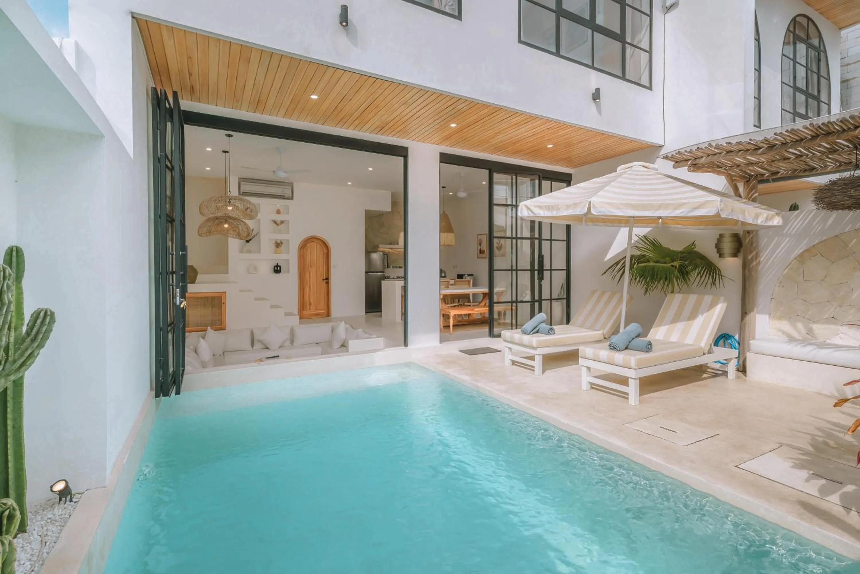 Patio in Villa Sunset and Sunrise - 2BR elegant villa in Central Canggu