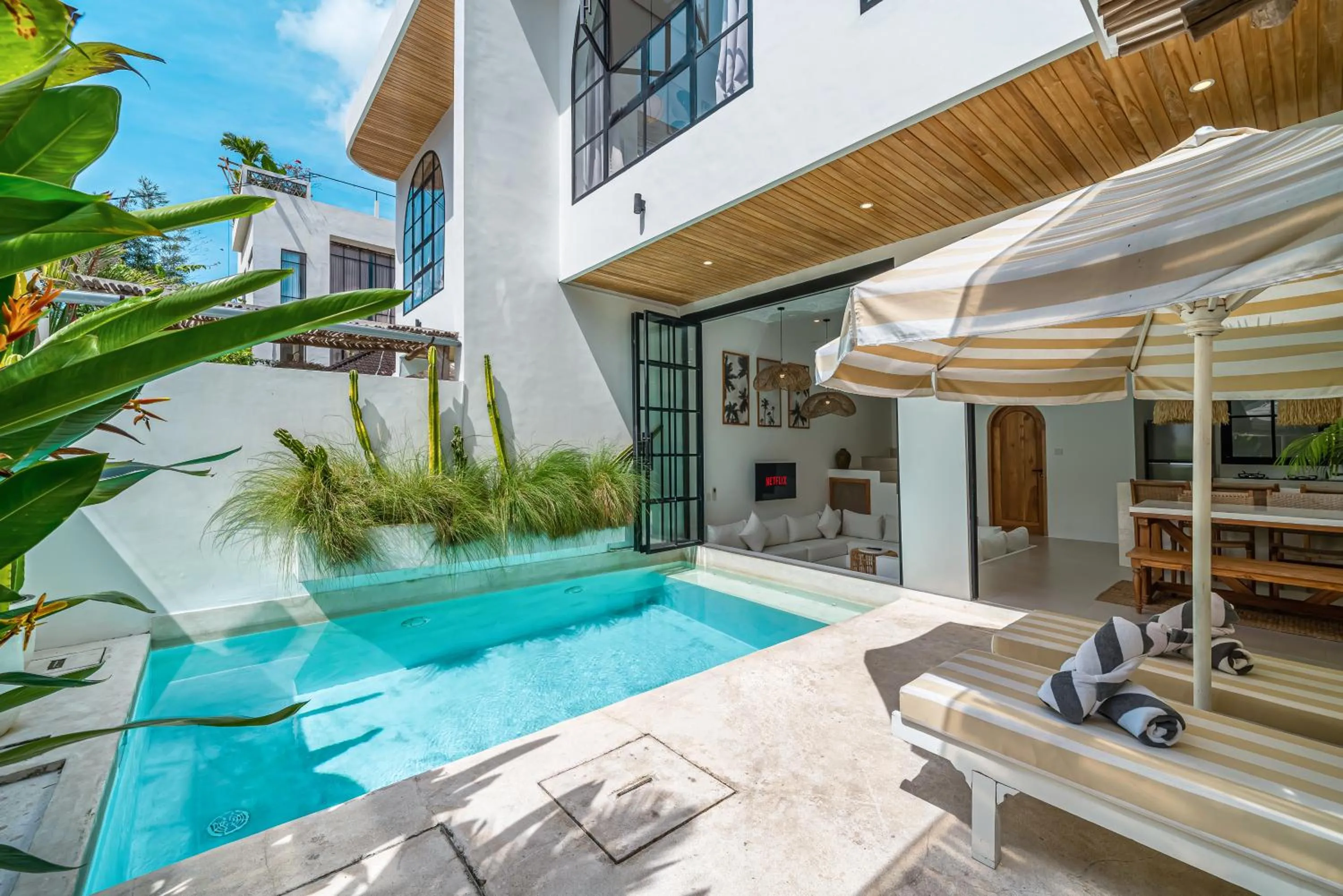 Villa Sunset and Sunrise - 2BR elegant villa in Central Canggu