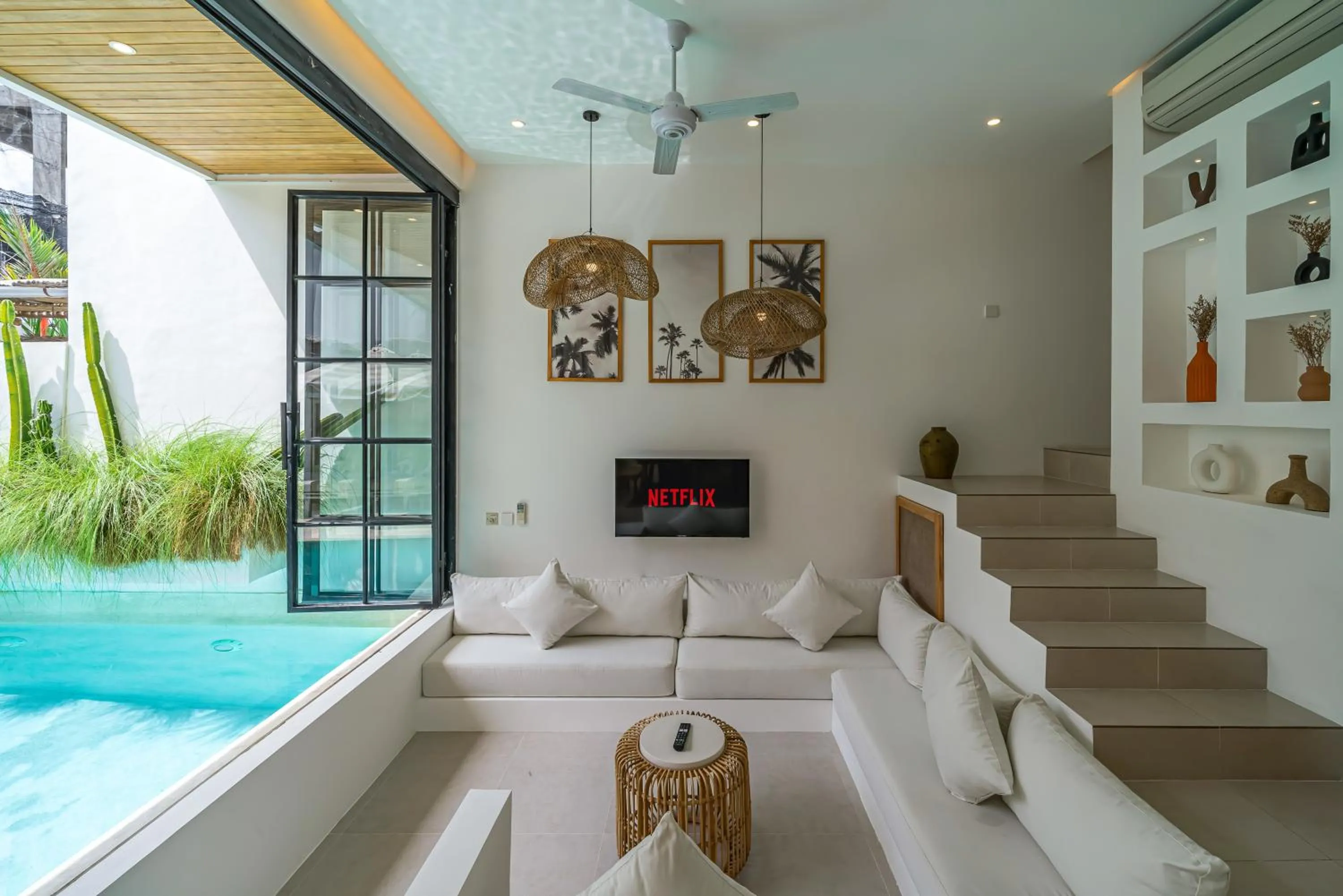 Living room in Villa Sunset and Sunrise - 2BR elegant villa in Central Canggu