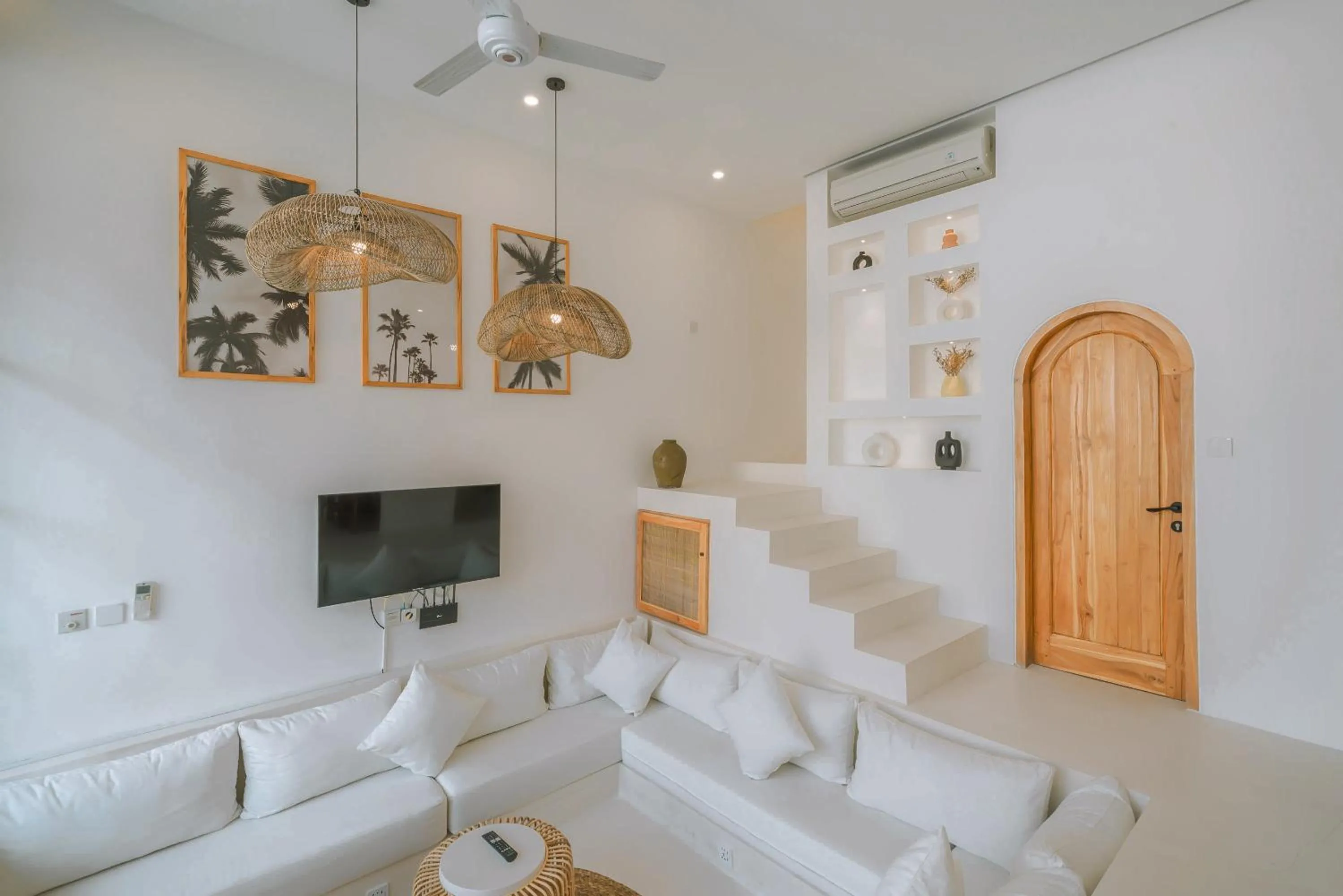 Villa Sunset and Sunrise - 2BR elegant villa in Central Canggu