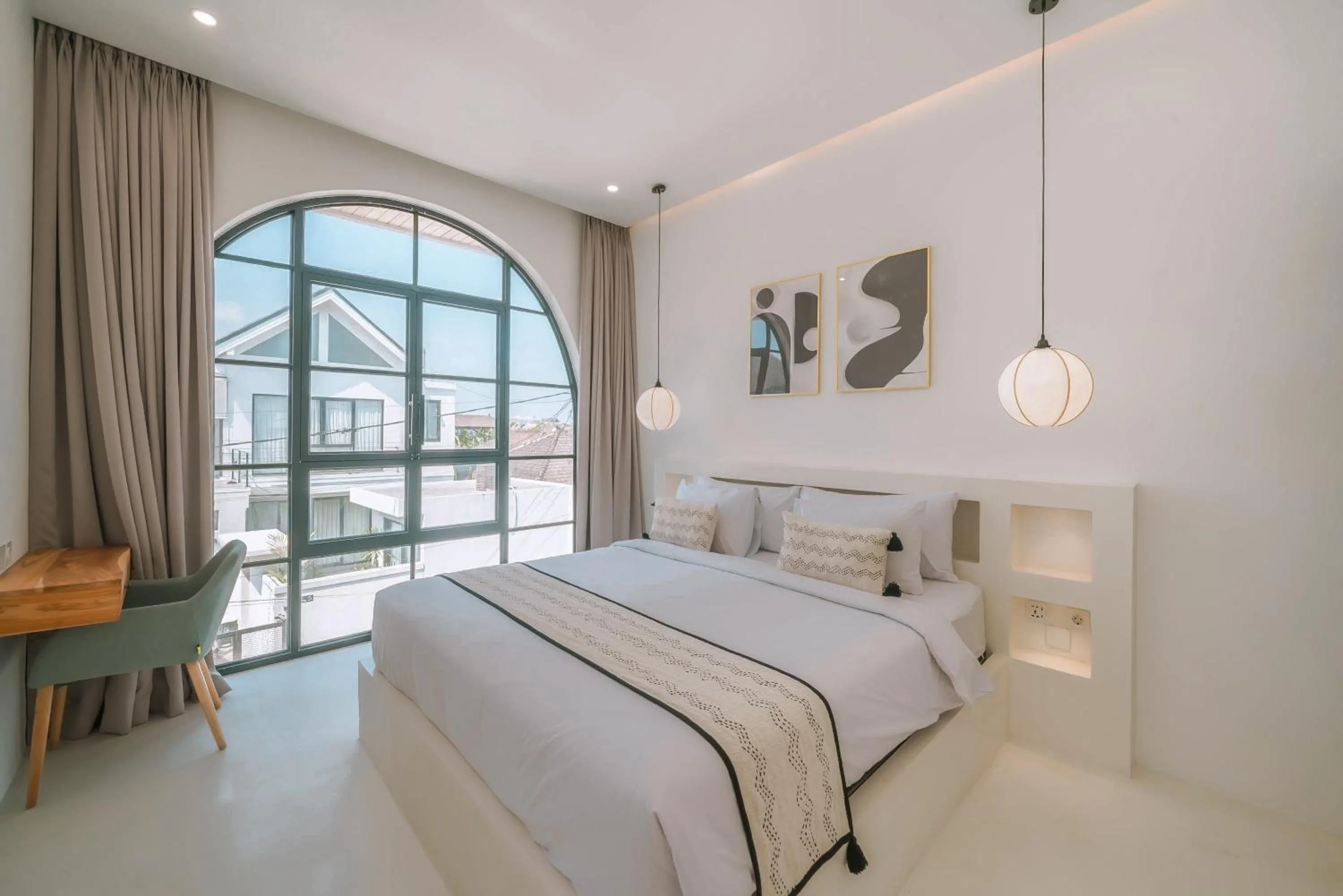 Bed in Villa Sunset and Sunrise - 2BR elegant villa in Central Canggu