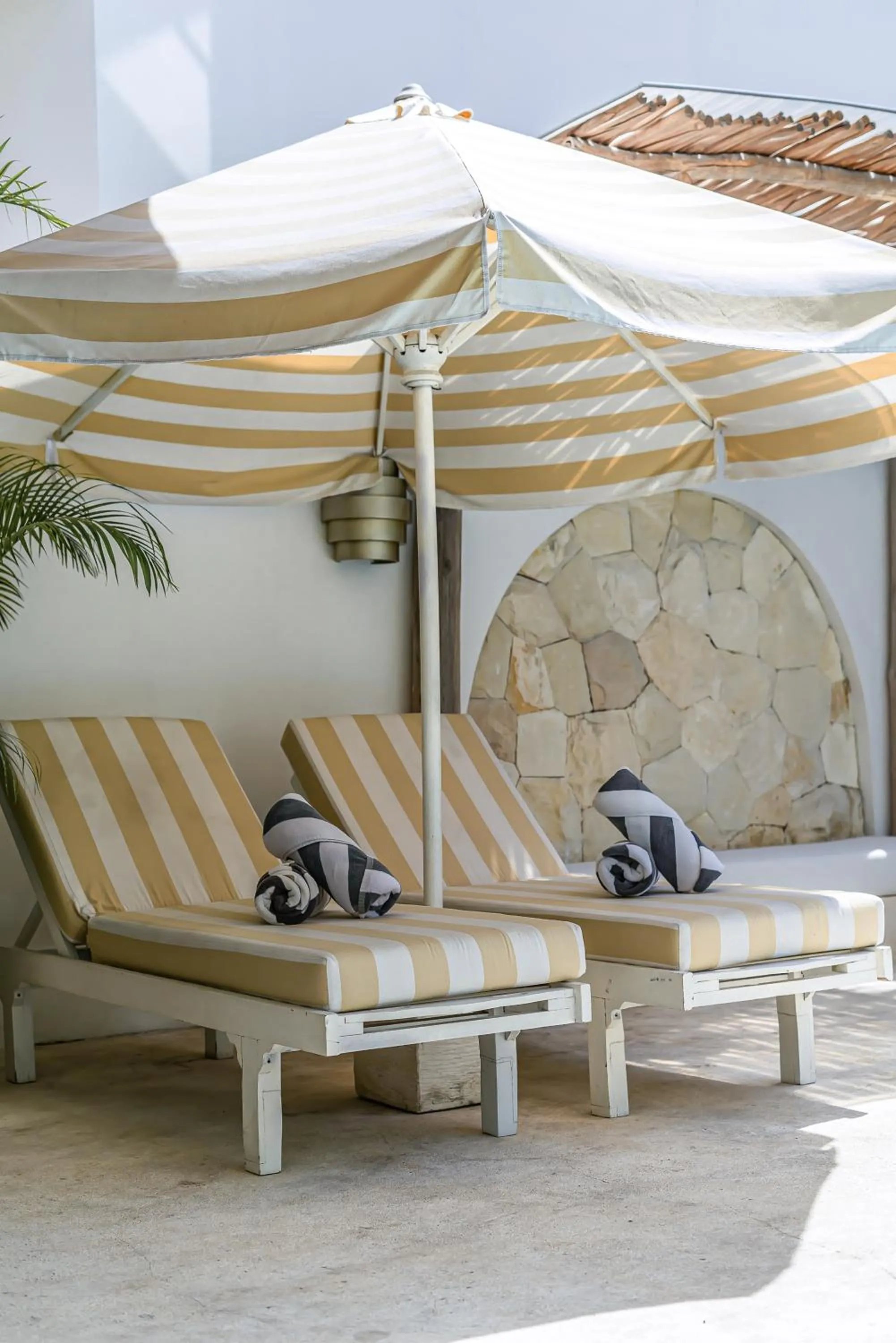 Villa Sunset and Sunrise - 2BR elegant villa in Central Canggu