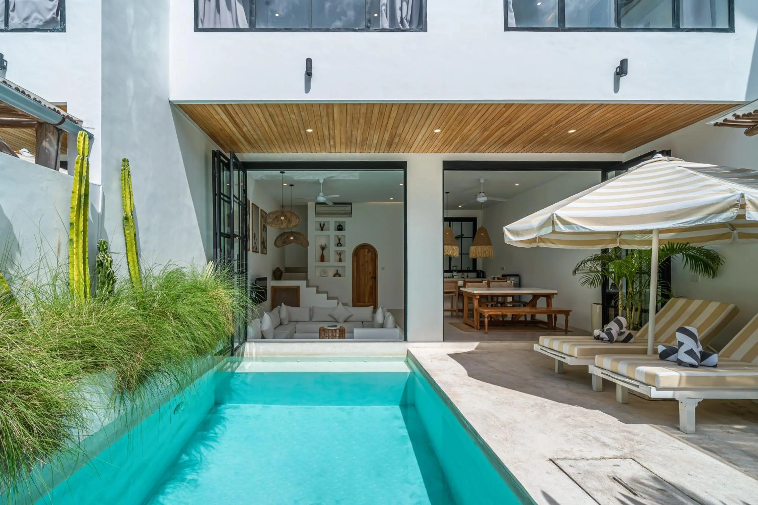 Patio in Villa Sunset and Sunrise - 2BR elegant villa in Central Canggu