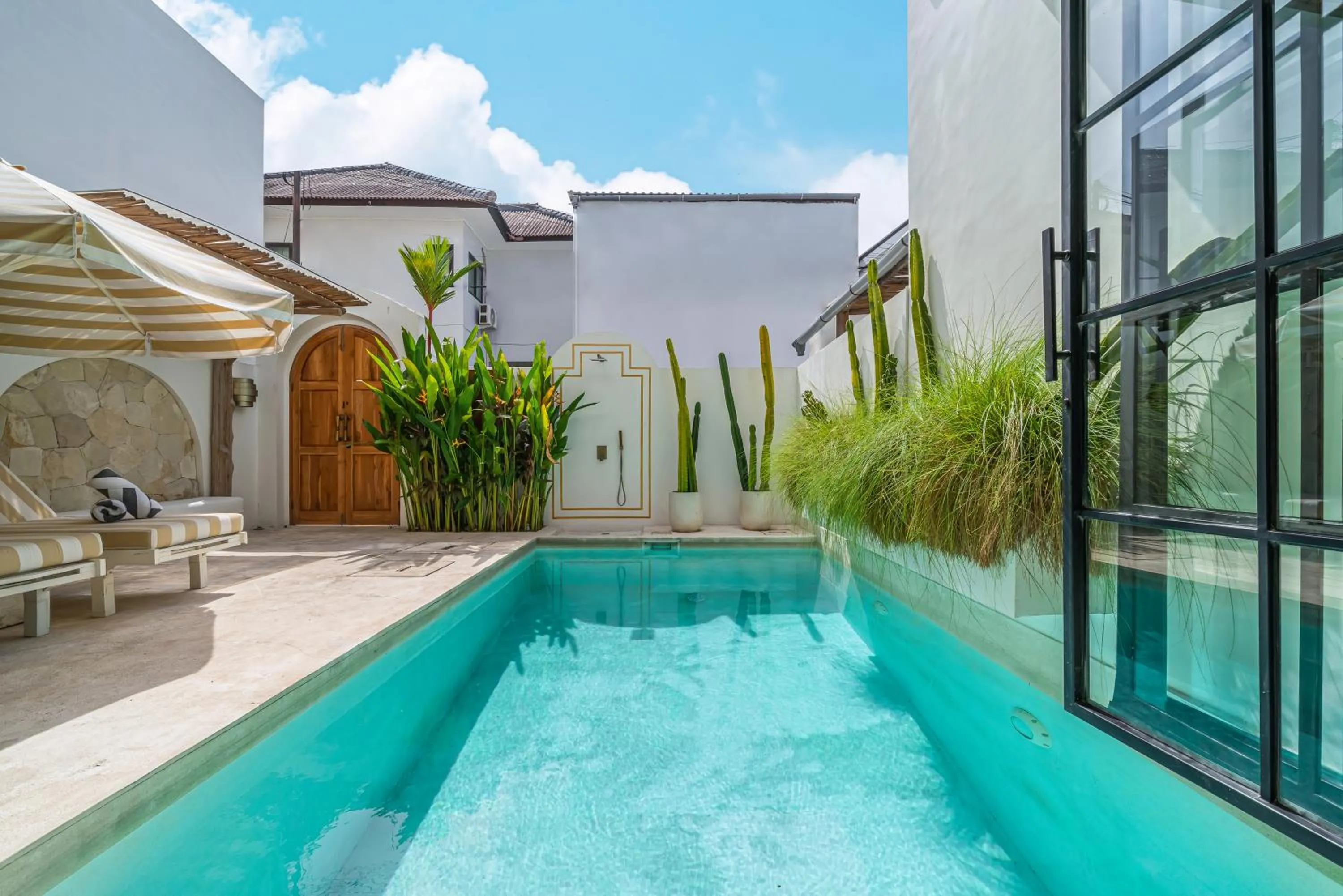 Villa Sunset and Sunrise - 2BR elegant villa in Central Canggu
