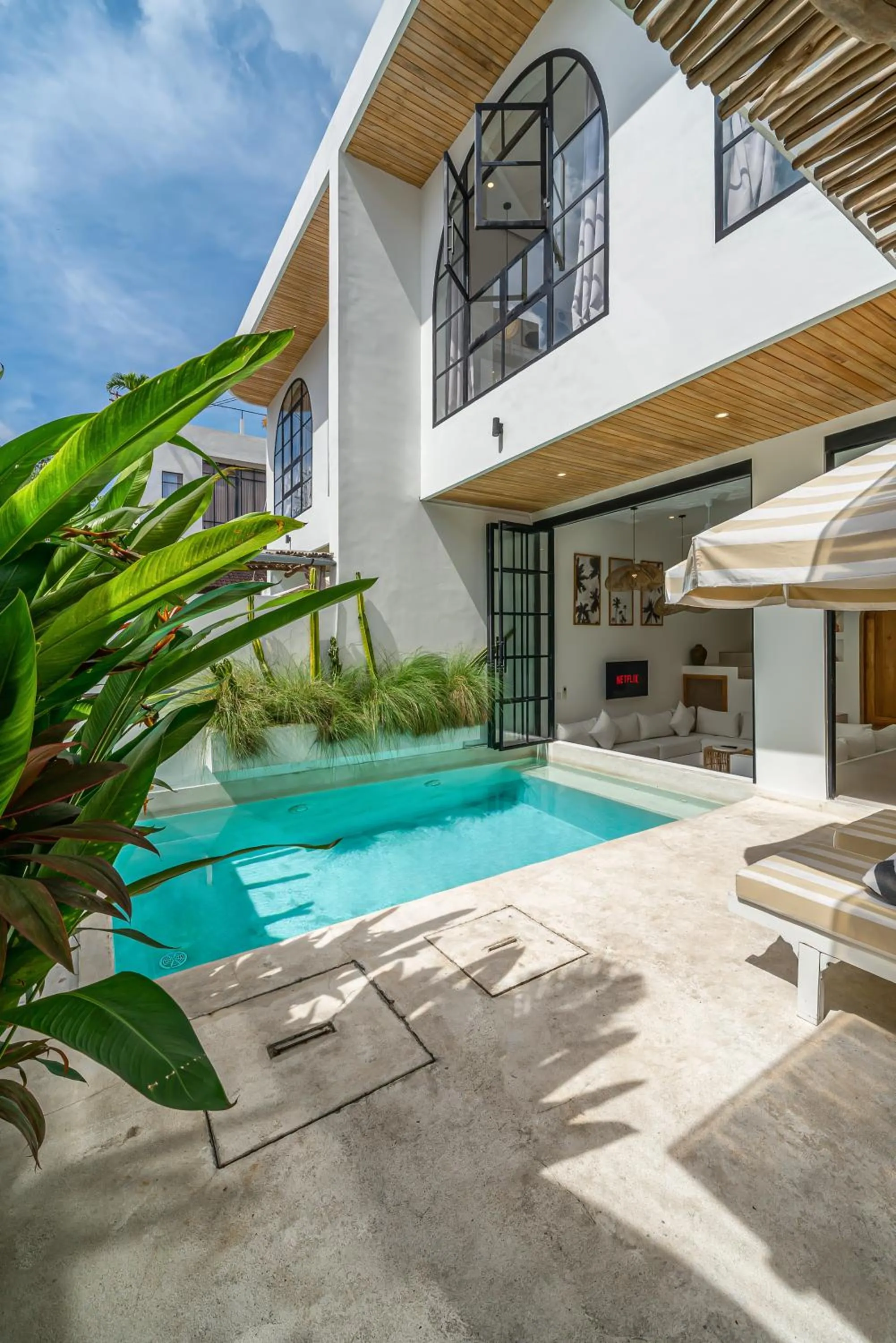 Villa Sunset and Sunrise - 2BR elegant villa in Central Canggu