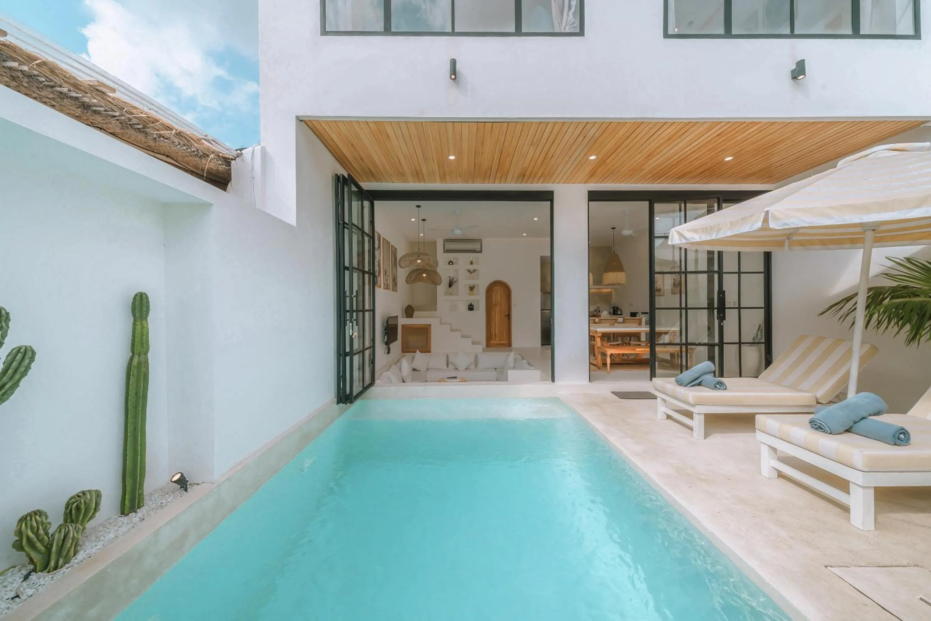 Villa Sunset and Sunrise - 2BR elegant villa in Central Canggu