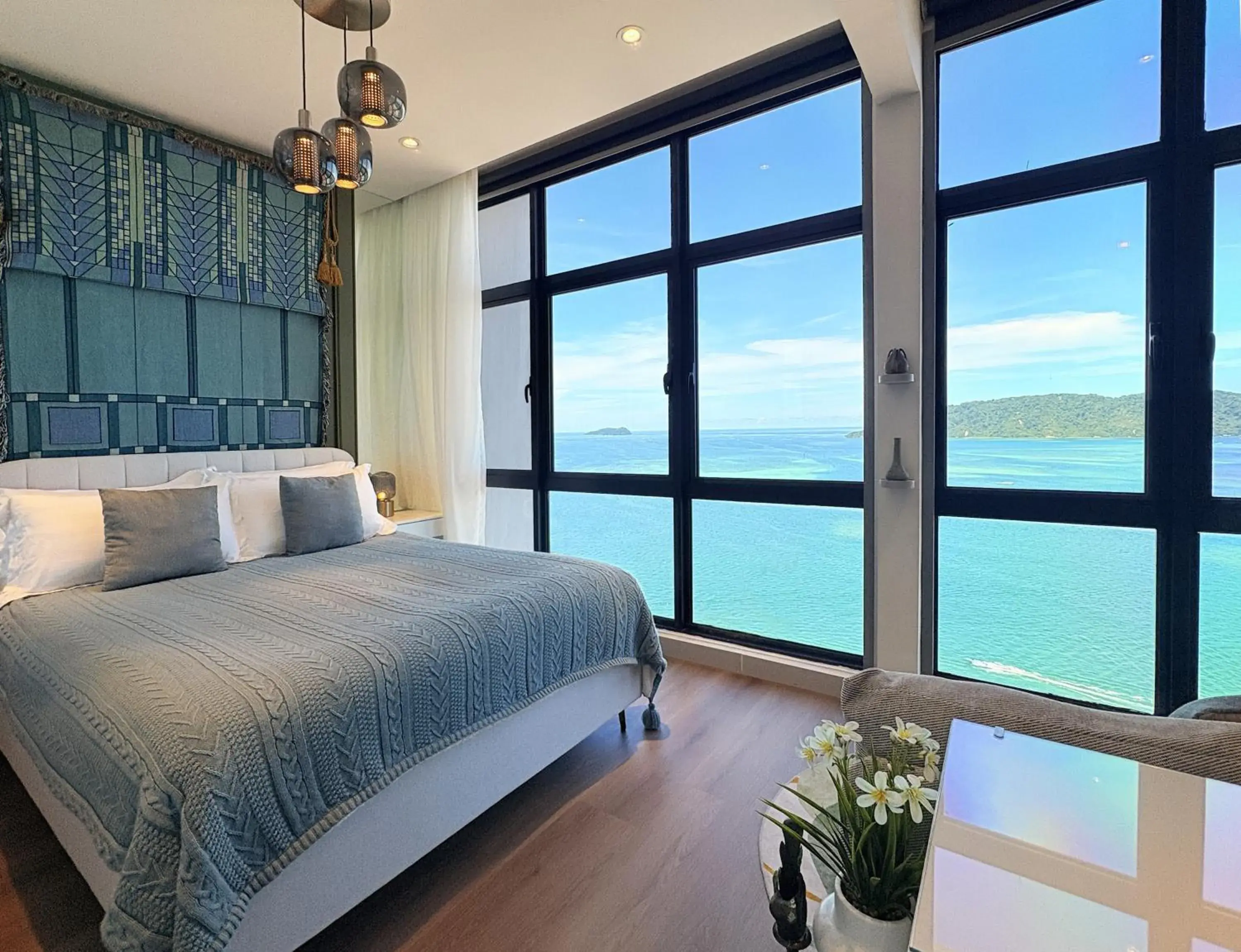 Penthouse Apartment in Seaview Bliss Studio By Tropical Elegance Penthouse Apartment in Seaview Bliss Studio By Tropical Elegance