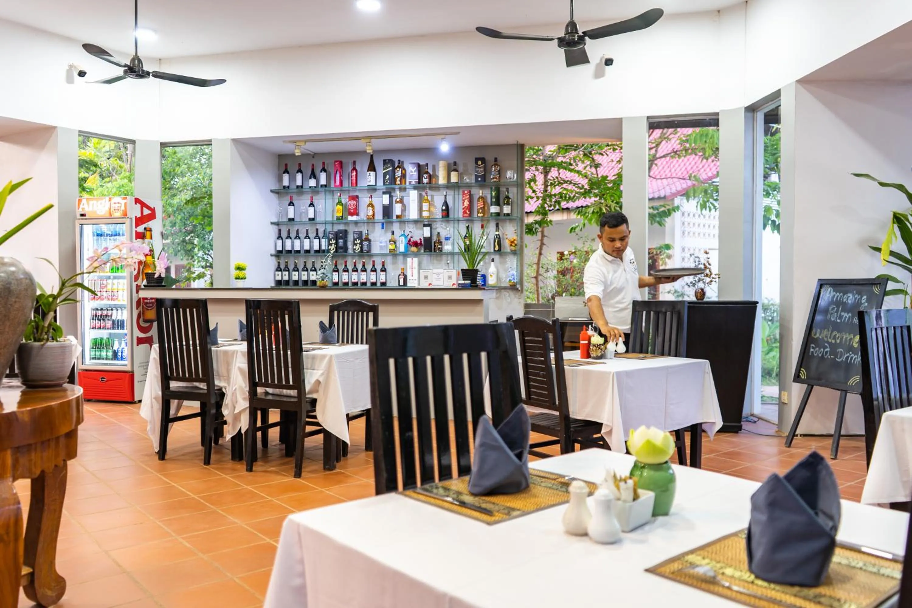 Restaurant/places to eat in Amazing Smile Angkor Resort