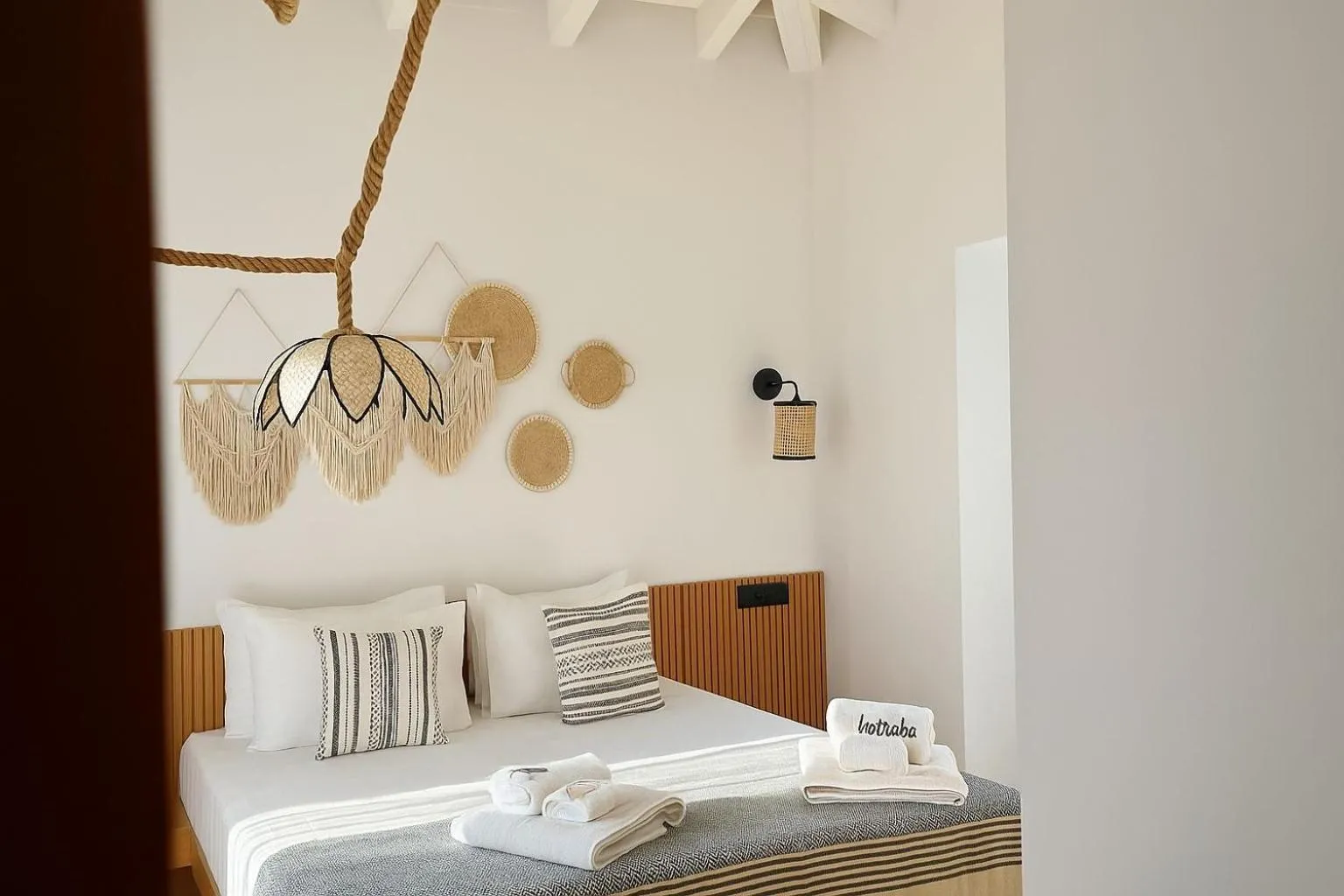 Photo of the whole room, Bed in Kotraba Alacati Hotel