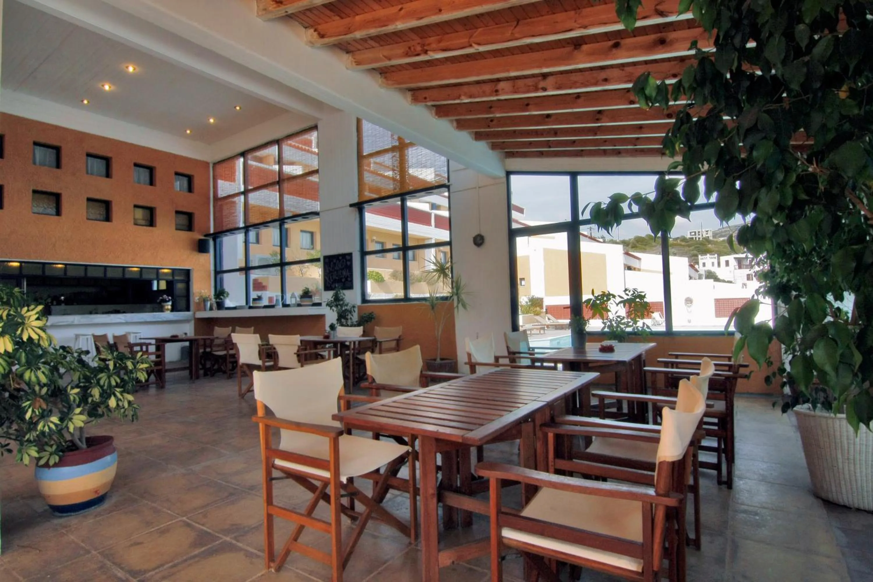 Lounge or bar in Mare Vista Hotel - Epaminondas