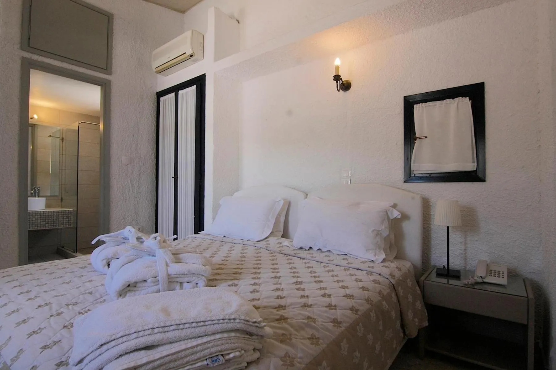 Bedroom in Mare Vista Hotel - Epaminondas