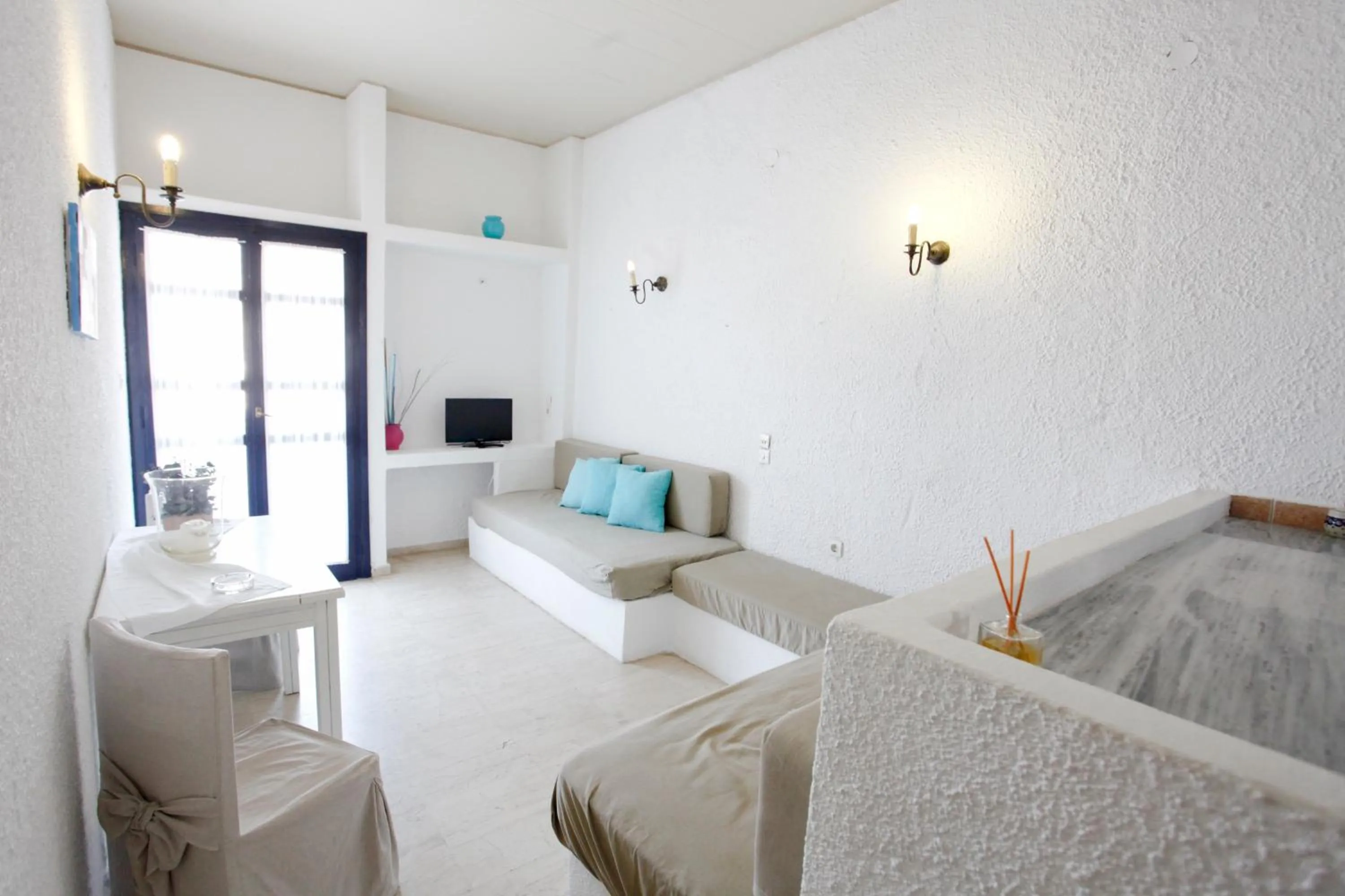 Living room in Mare Vista Hotel - Epaminondas