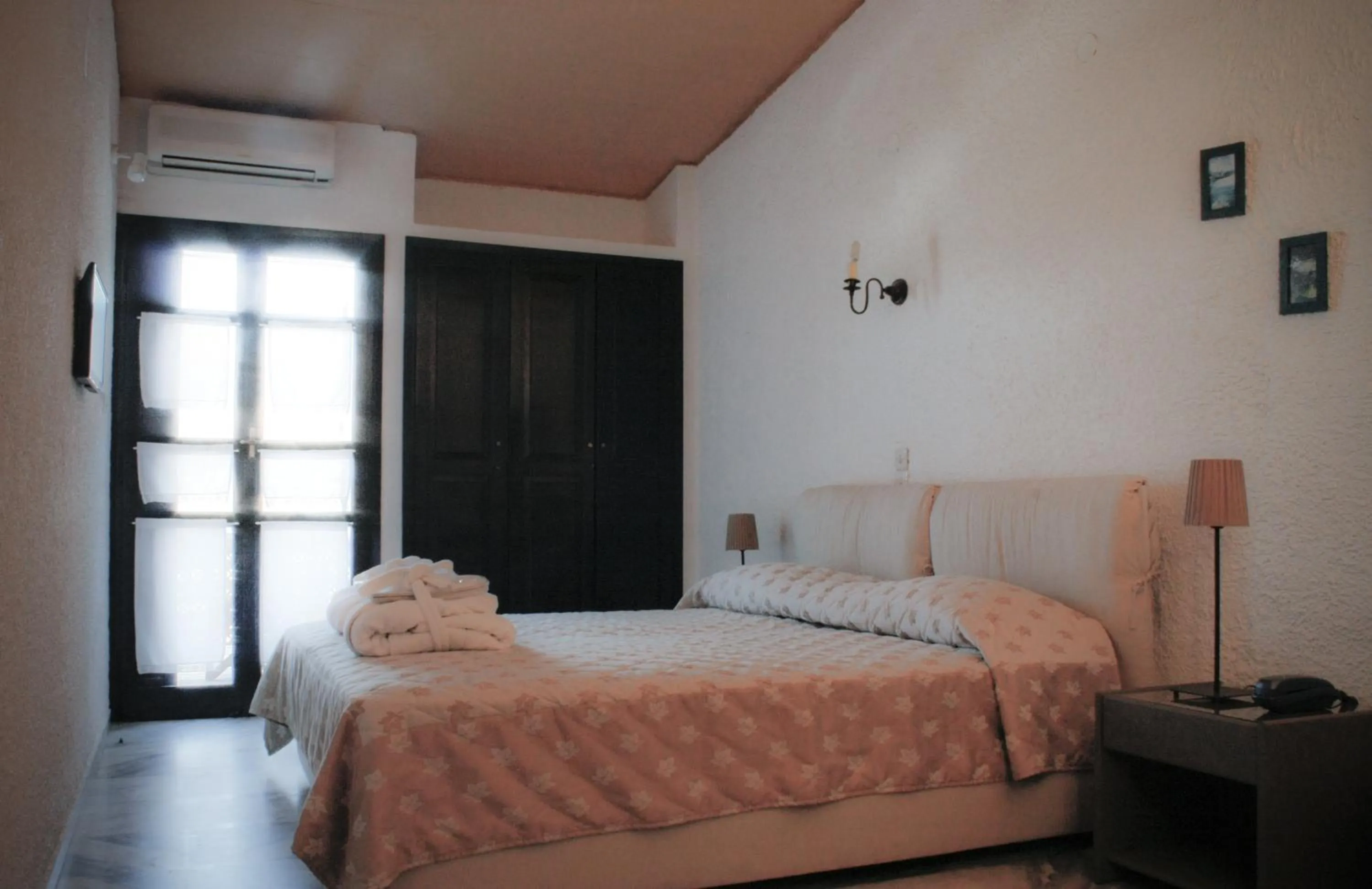 Bedroom in Mare Vista Hotel - Epaminondas