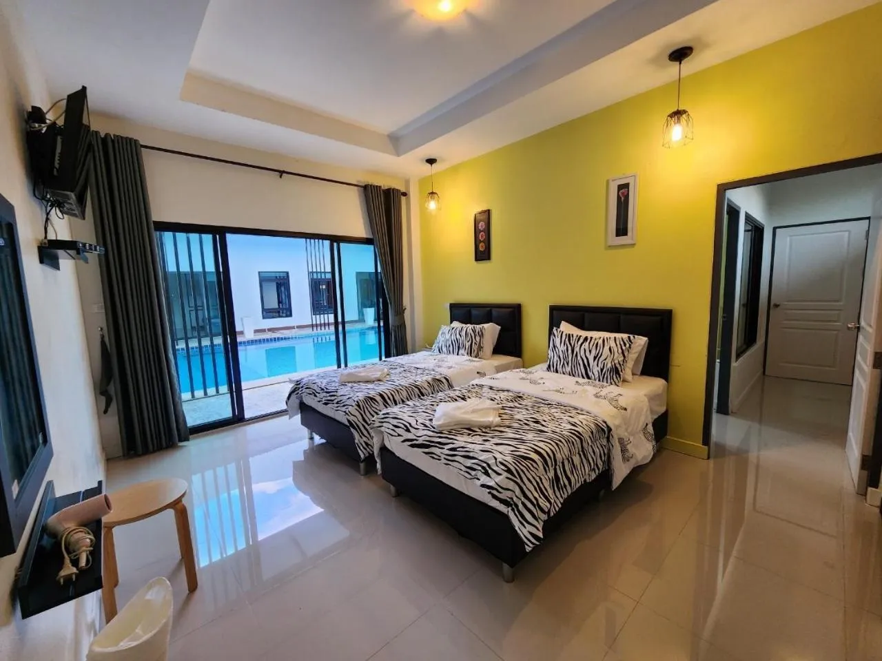 Bedroom, Bed in Cordelia Resort Sam Roi Yot