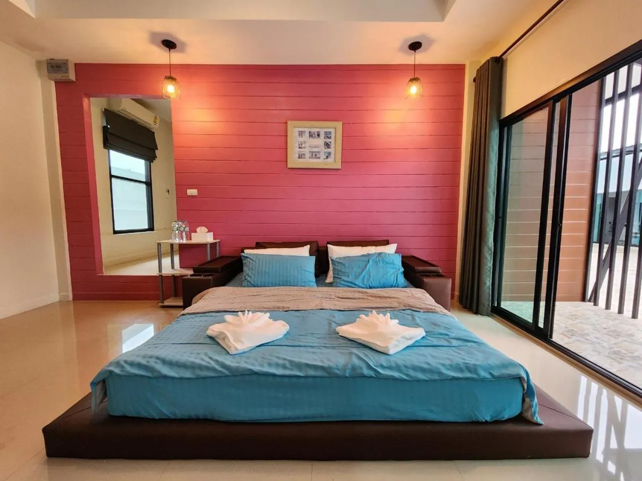 Photo of the whole room, Bed in Cordelia Resort Sam Roi Yot