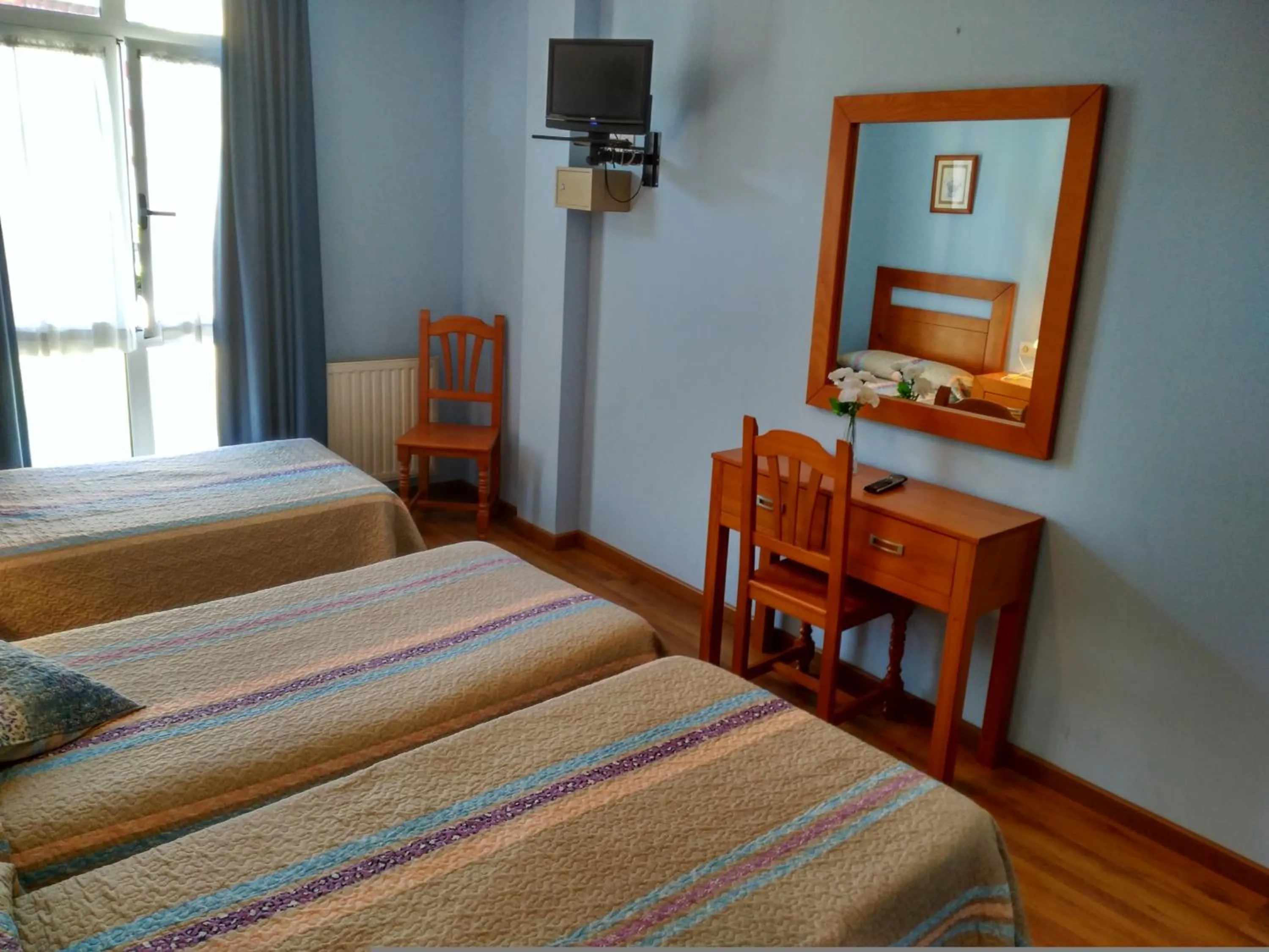 Photo of the whole room, Bed in Hotel Águila Real