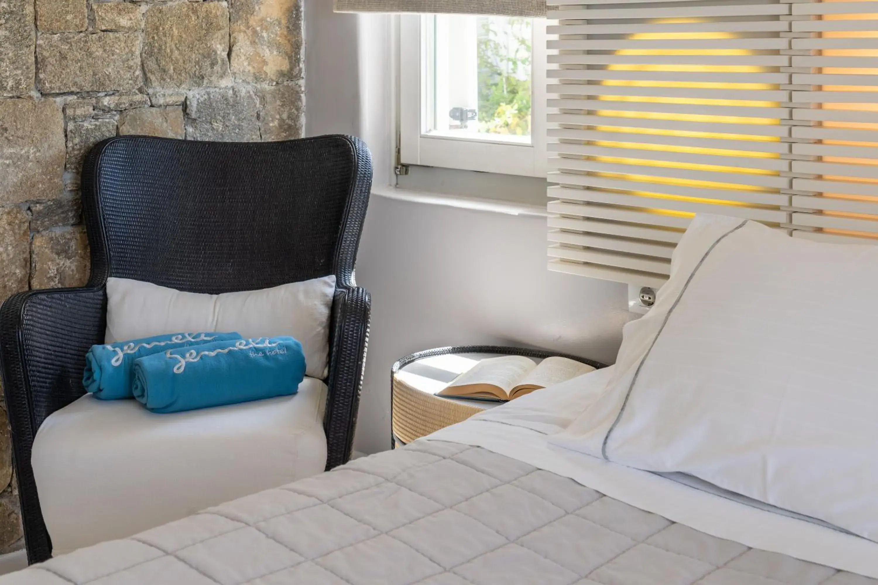 Seating area, Bed in Semeli Hotel Mykonos Seating area, Bed in Semeli Hotel Mykonos