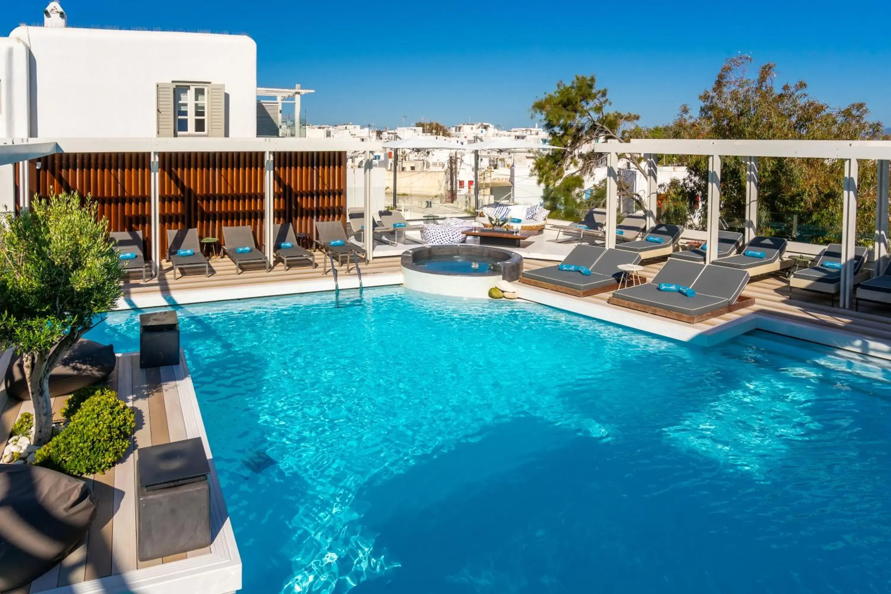 Pool view in Semeli Hotel Mykonos Pool view in Semeli Hotel Mykonos