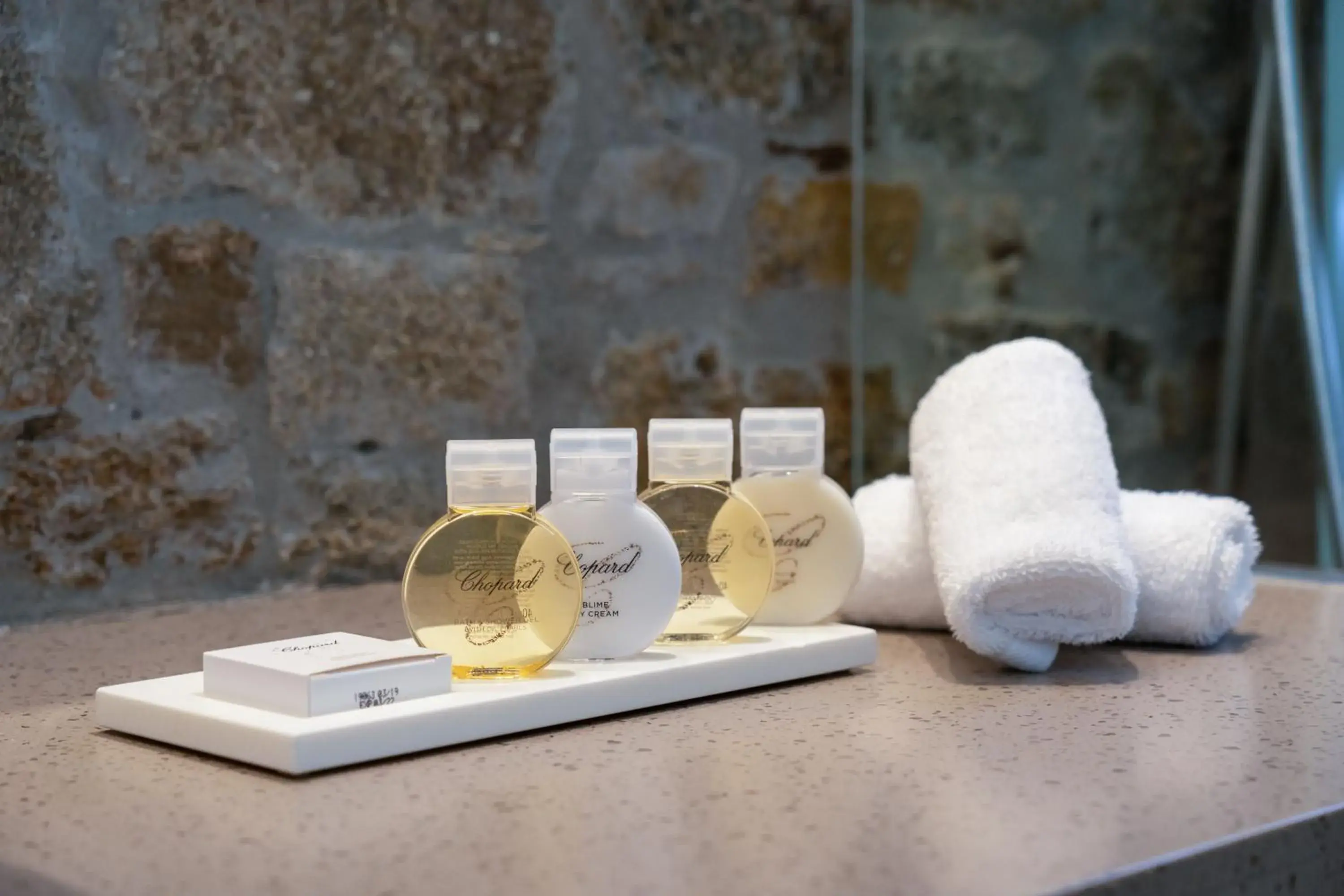 Bathroom in Semeli Hotel Mykonos Bathroom in Semeli Hotel Mykonos