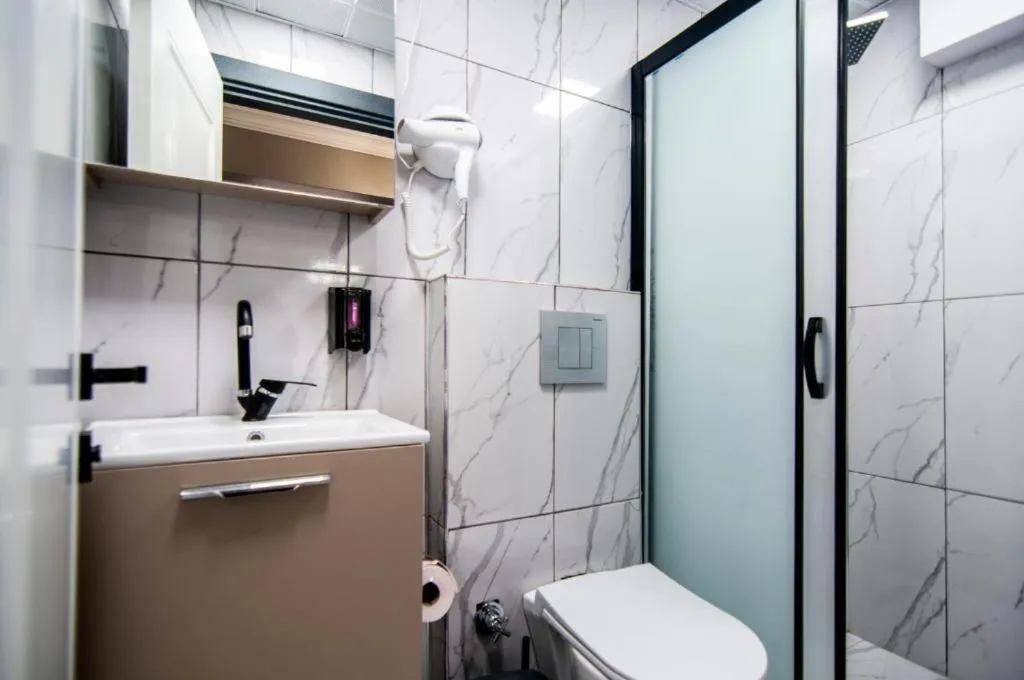 Bathroom in Naif Bey Hotel