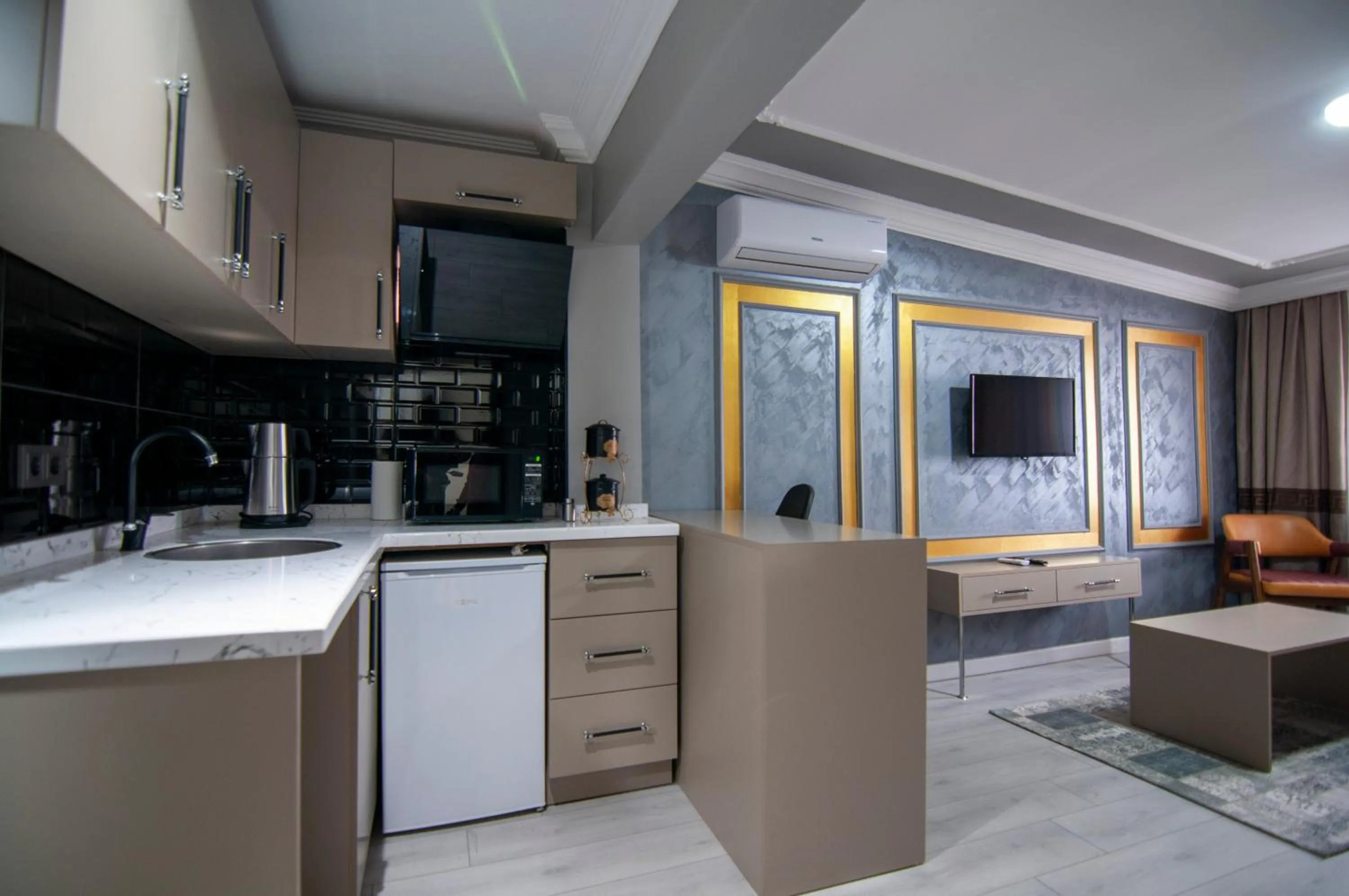 Kitchen or kitchenette in Naif Bey Hotel