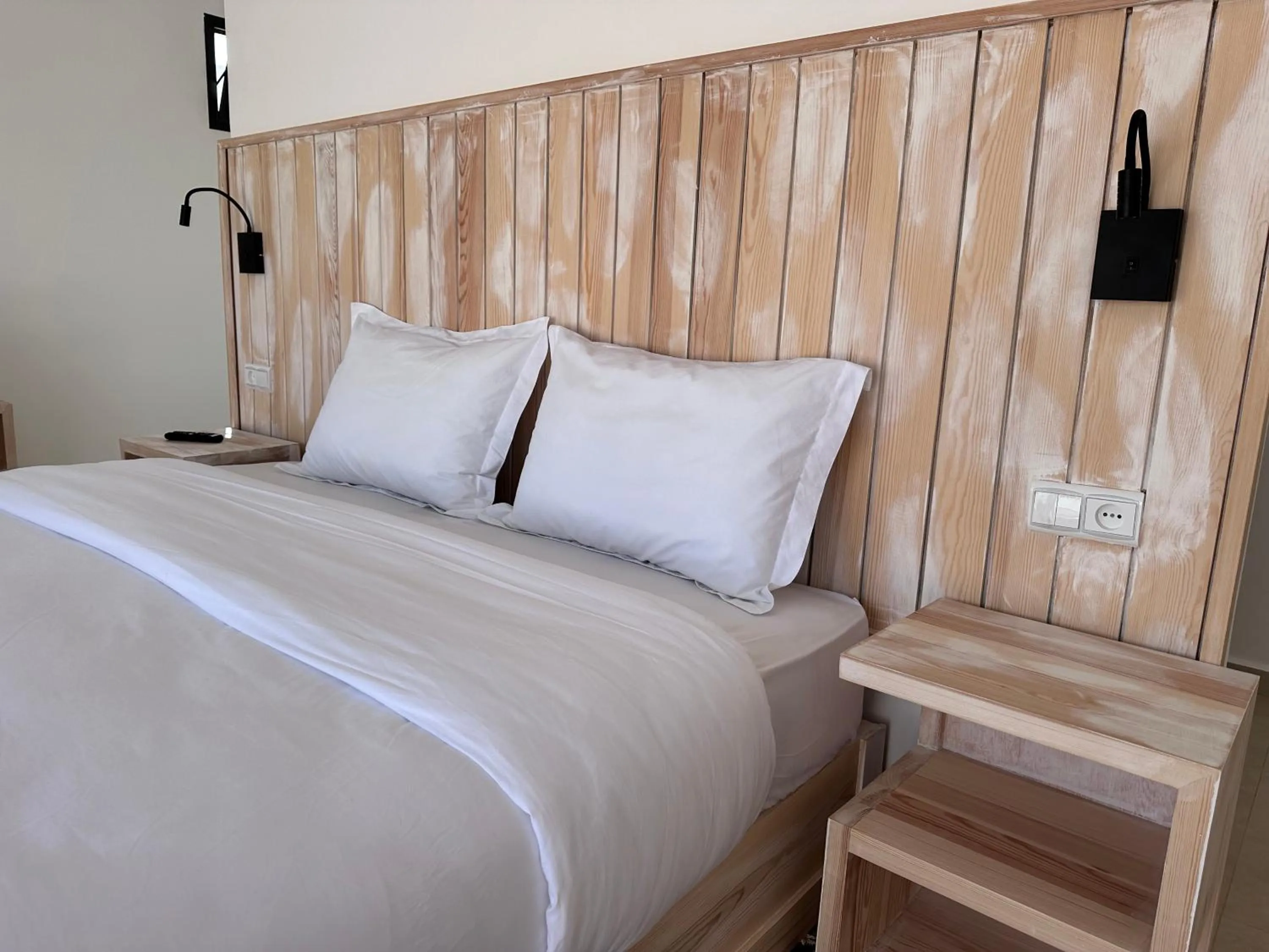 Bed in Desert Sands Dakhla Lagoon View & Kitesurf Spot