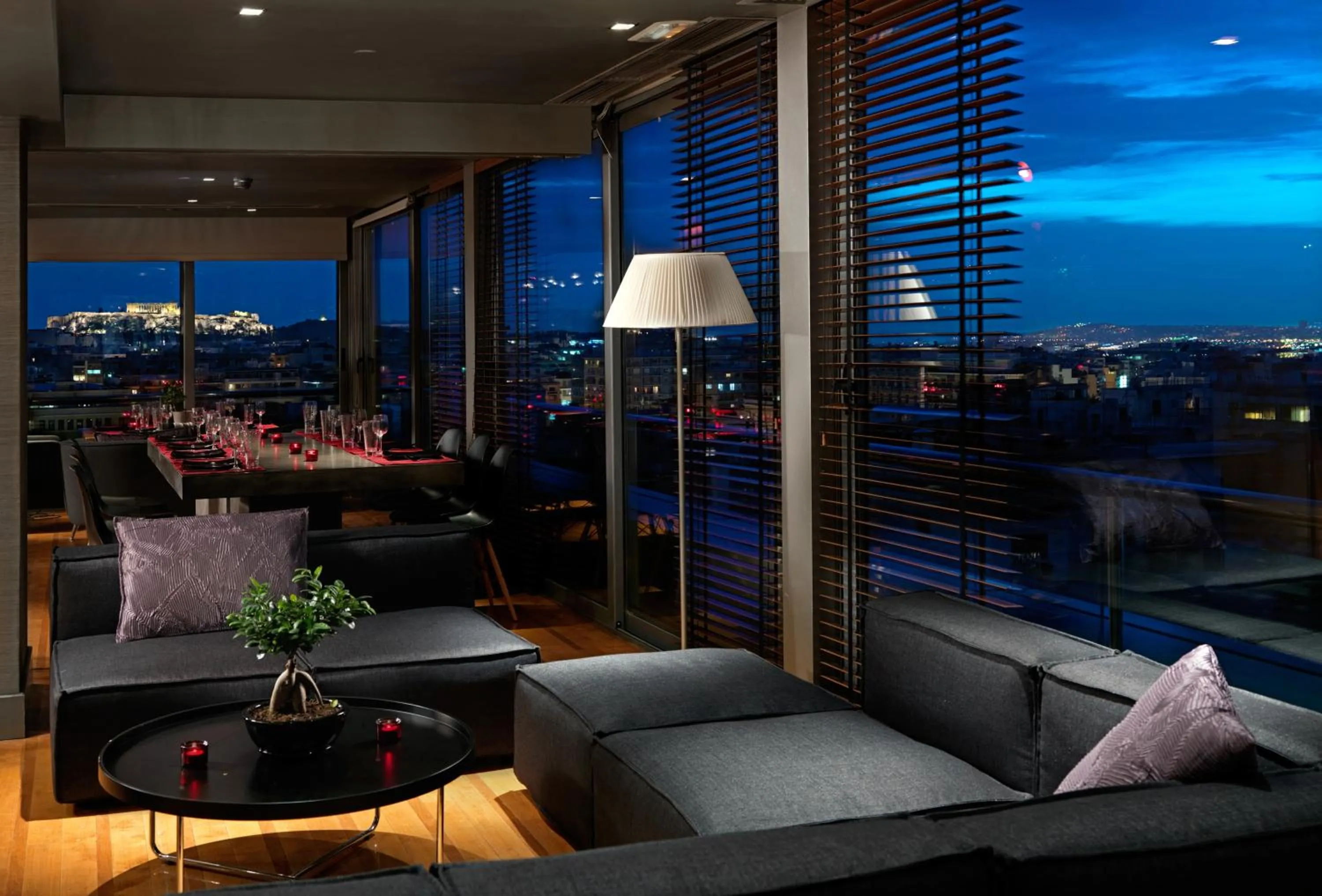 Restaurant/places to eat in Radisson Blu Park Hotel Athens