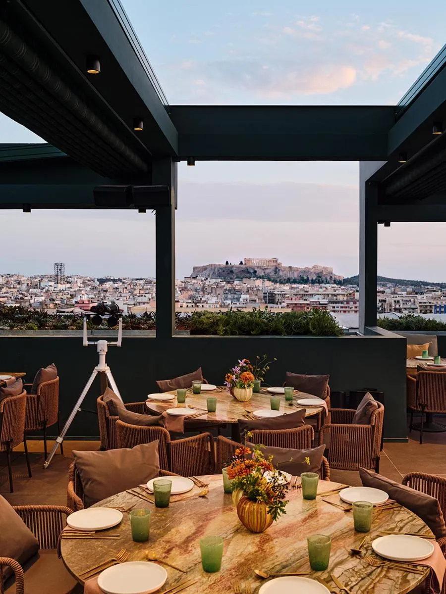 Restaurant/places to eat in Radisson Blu Park Hotel Athens