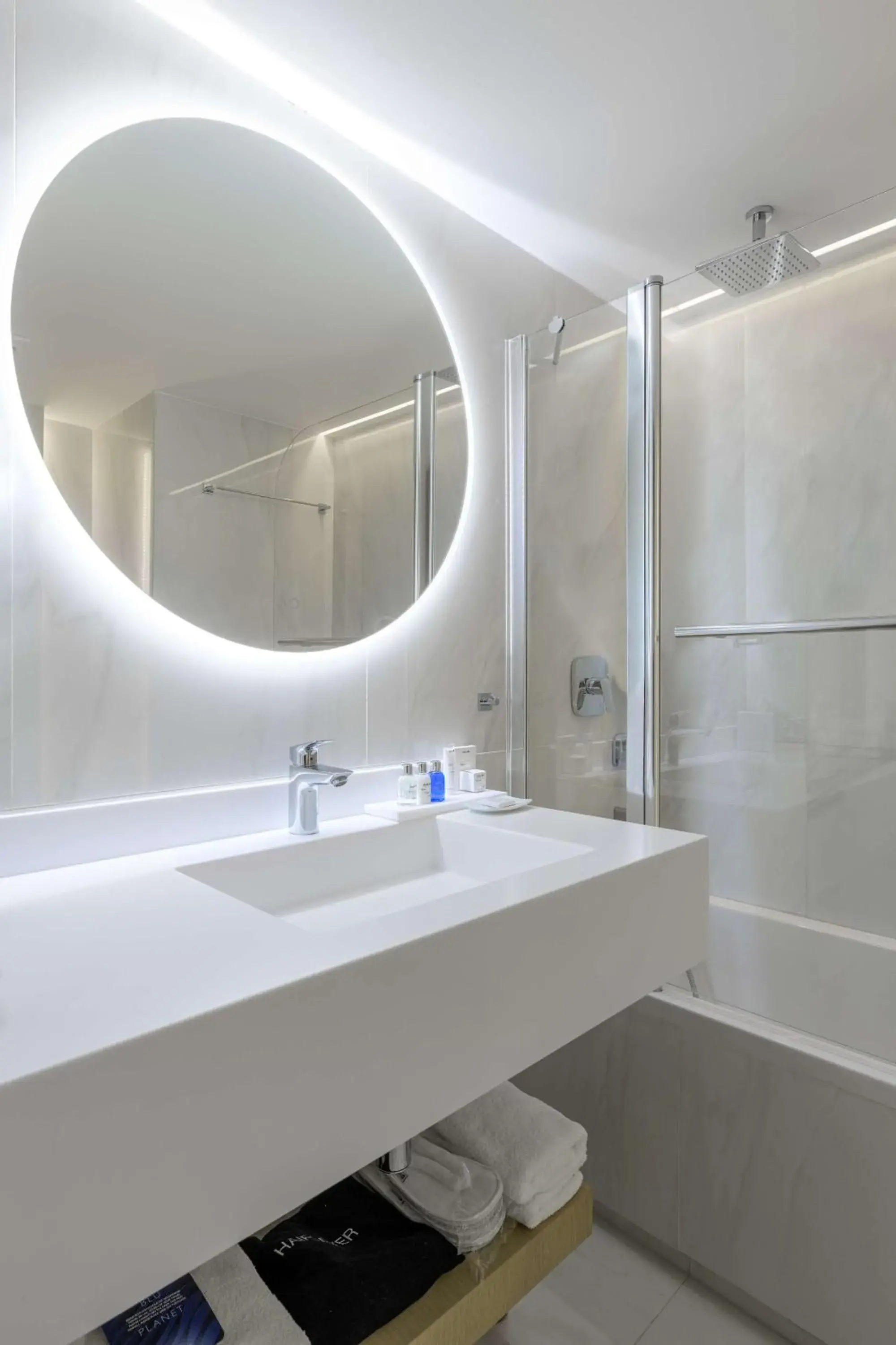 Bathroom in Radisson Blu Park Hotel Athens Bathroom in Radisson Blu Park Hotel Athens