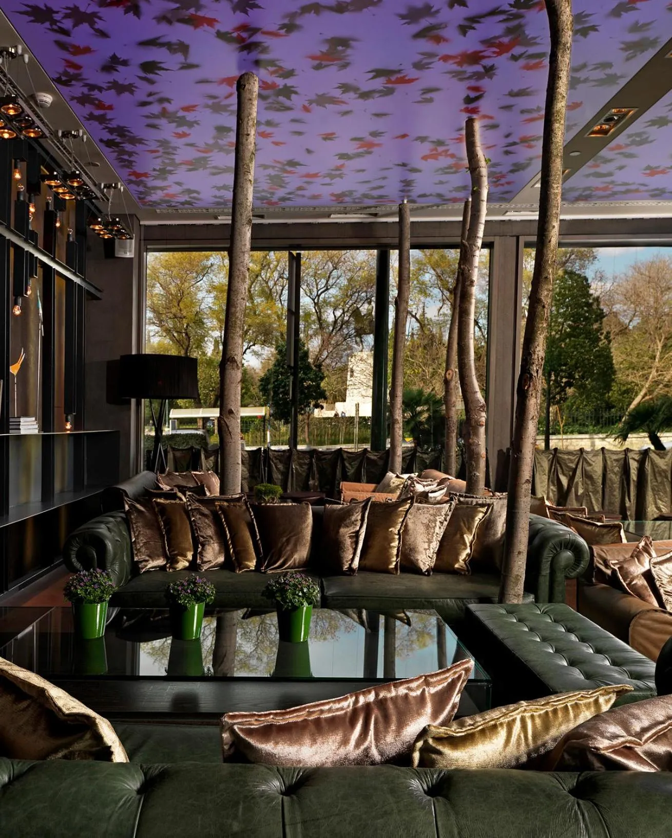 Seating area in Radisson Blu Park Hotel Athens