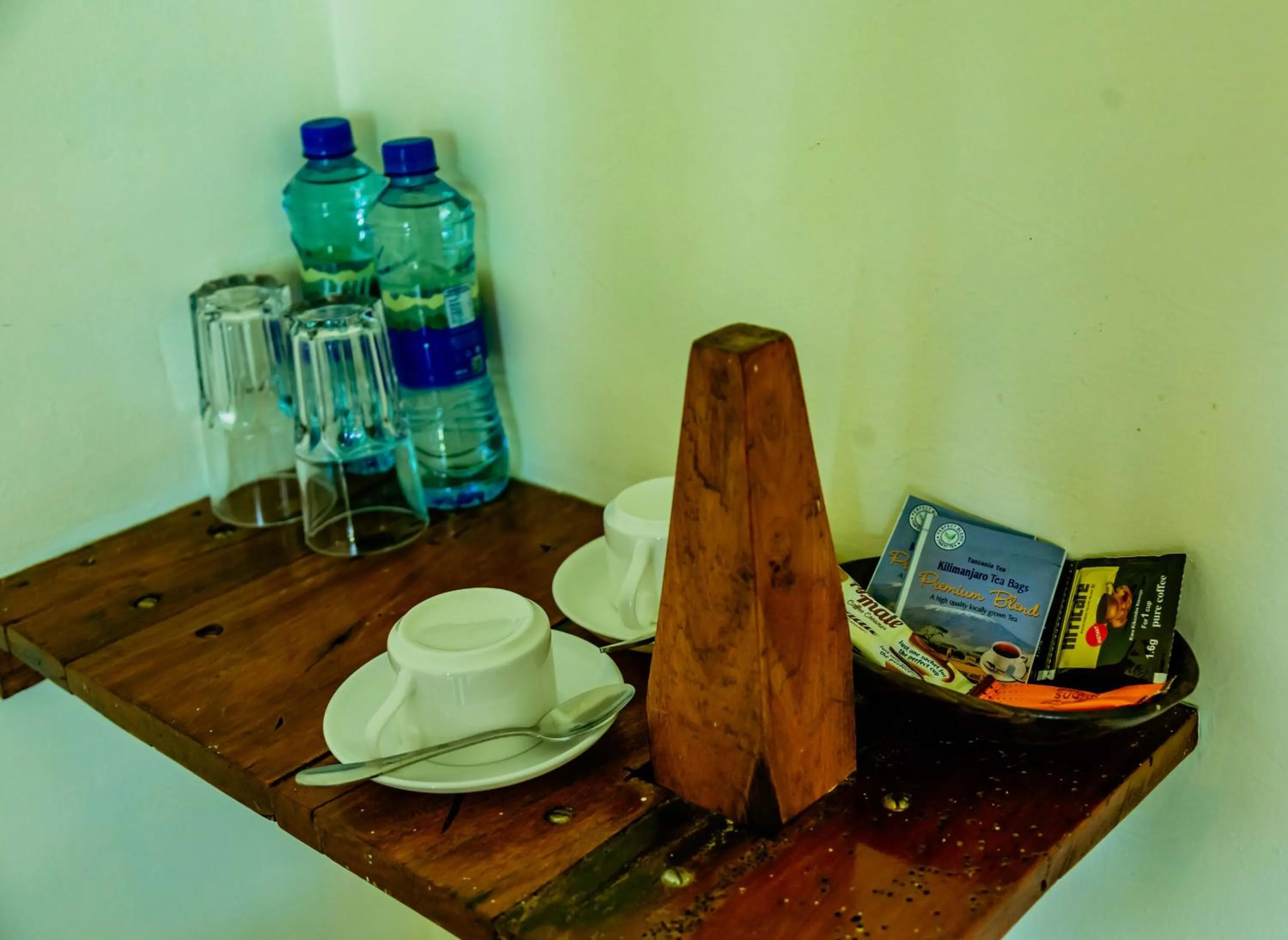 Coffee/tea facilities in Weru Weru River Lodge